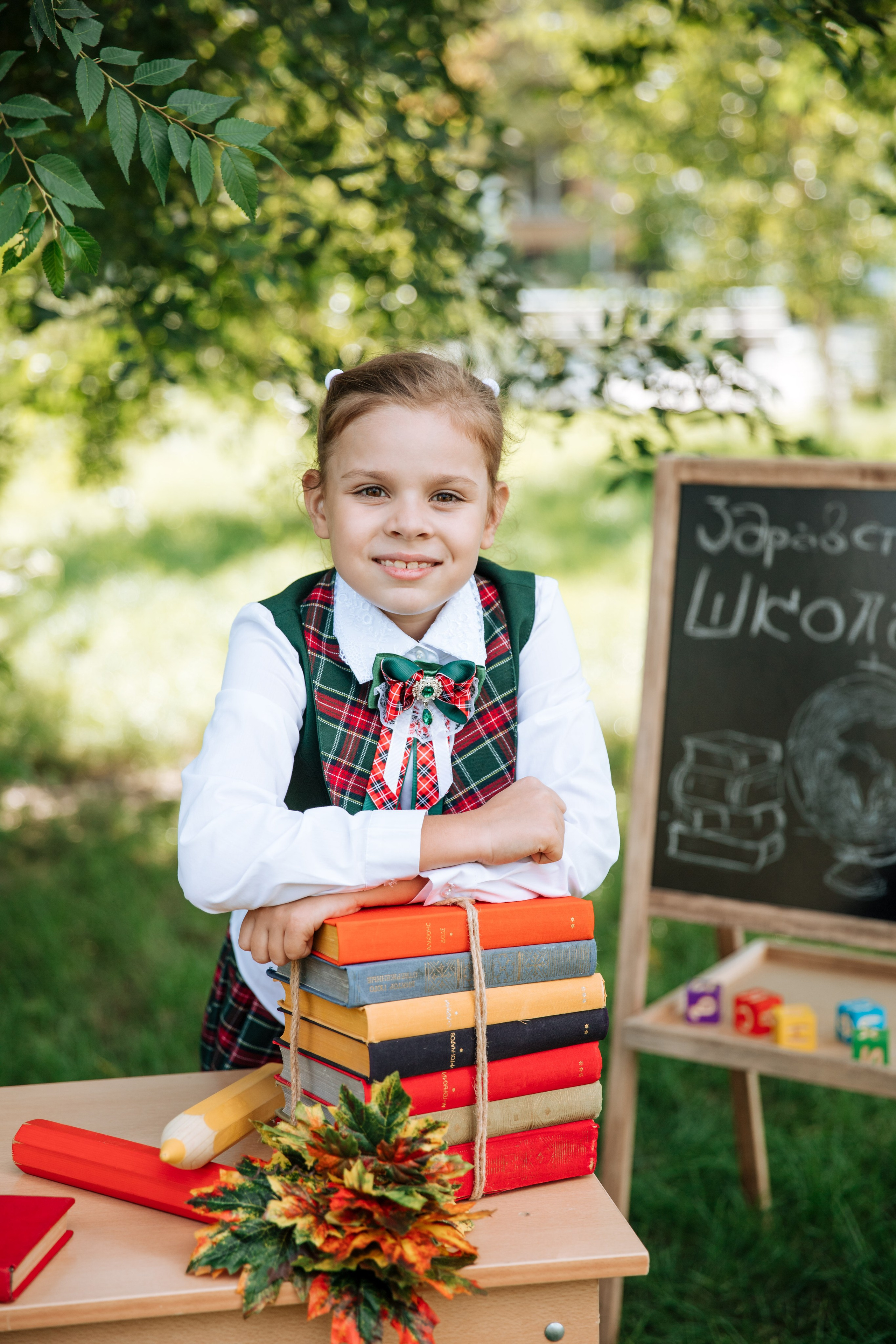 Начальные классы. Выпускные школьные фото­альбомы для школ и детских садов в Волгограде и Волжском
