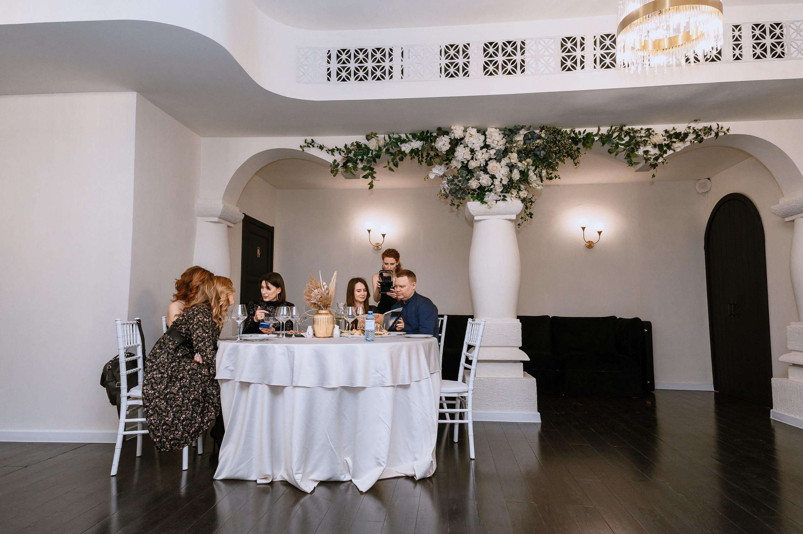 Поэтический вечер Ольги Любимовой. Свадебный и просто хороший фотограф в Челябинске