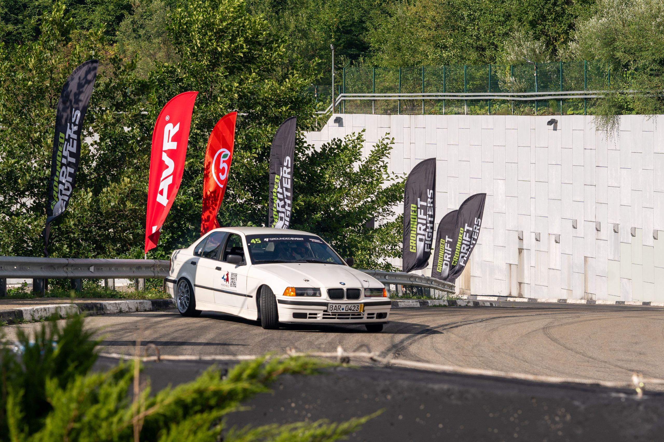 Фотоотчет партнеской интеграции для сети «Пятерочка» на фестивале «Grounded». Репортажный фотограф в Красной Поляне и Сочи Павлюченко Екатерина