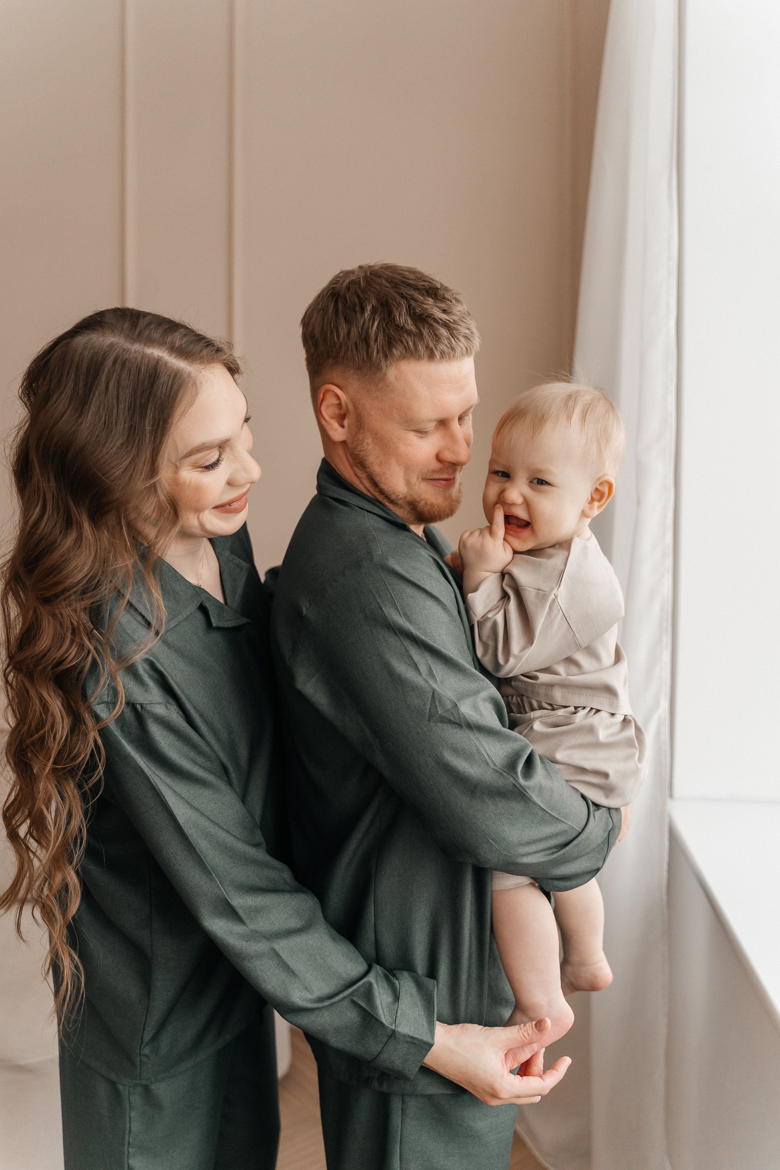 Илья, Таня и Мирон. Волик Мария