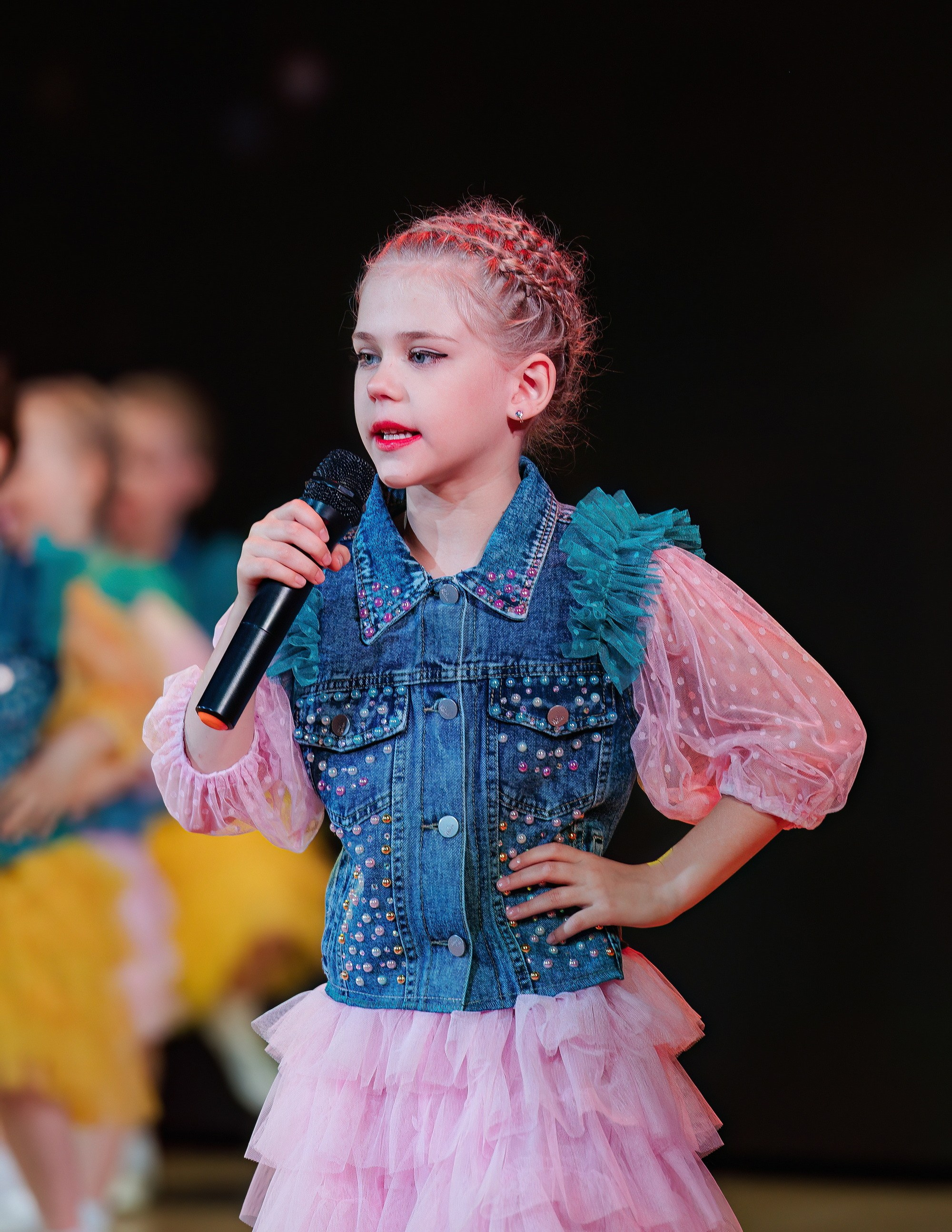 Отчетный концерт Образцового коллектива Алтая театра эстрадной песни «Созвездие». Свадебный и репортажный фотограф Никита Сницарев в Барнауле