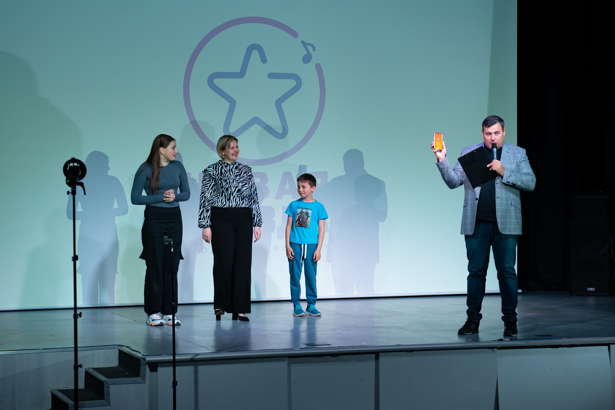 Отчетный концерт продюсерского центра «Новая Звезда». Фото / Видеосъемка в Москве