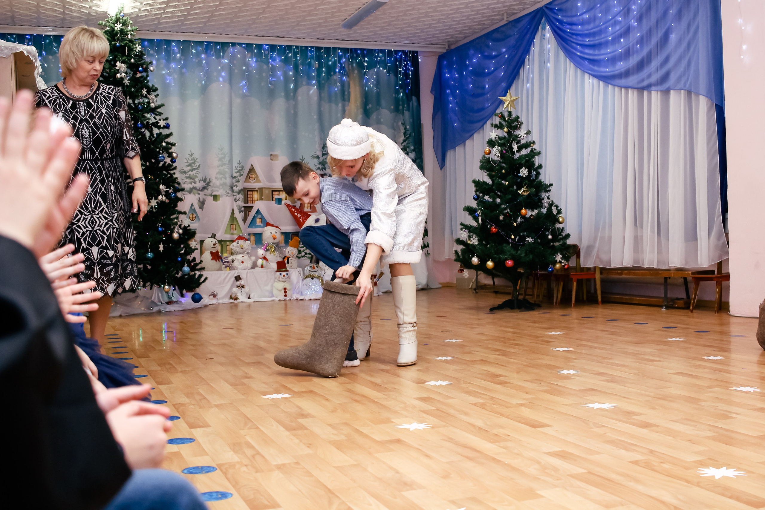 Новогодний утренник. Фотограф Великий Новгород Татьяна Чиглинцева