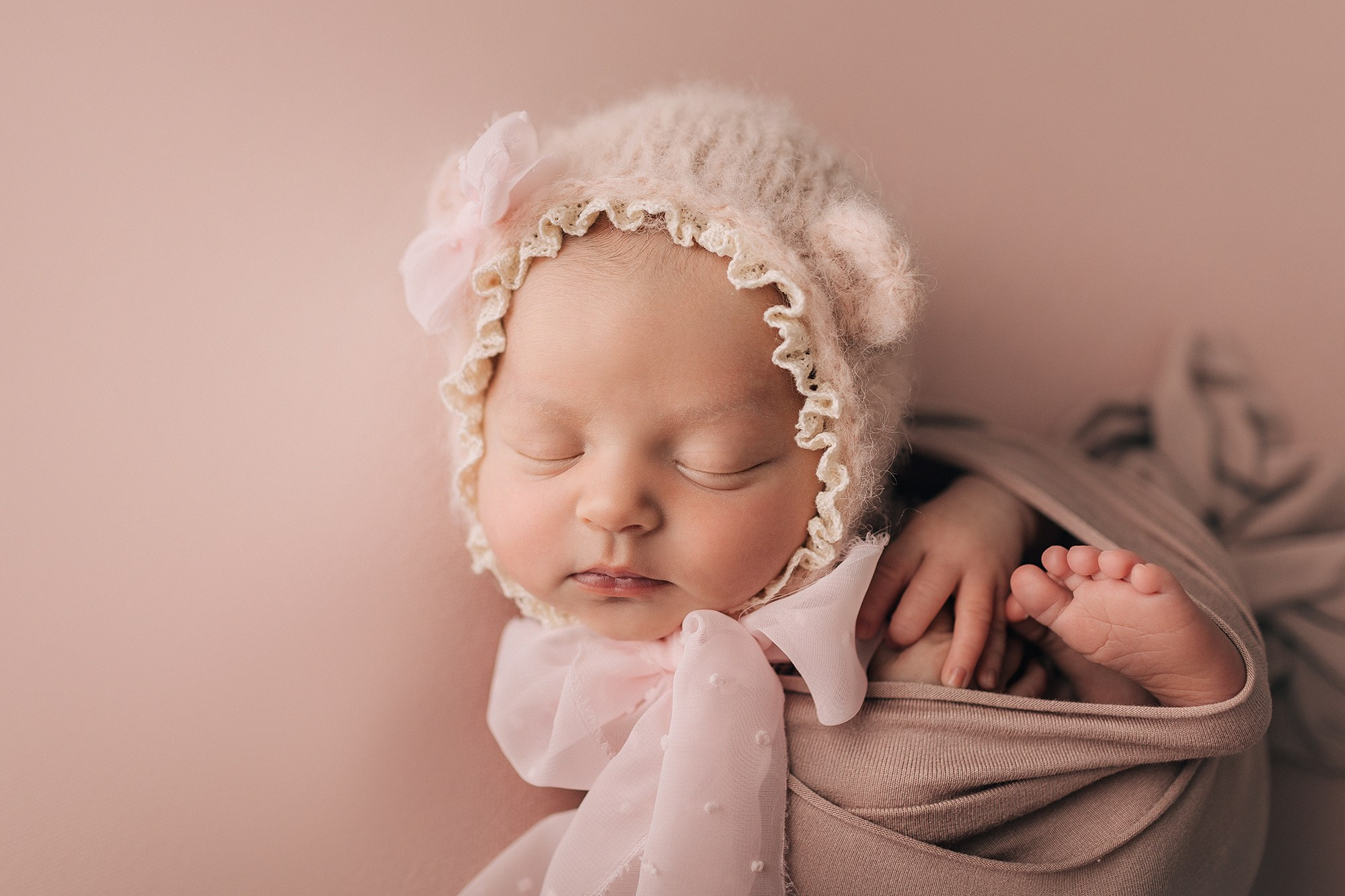 Арина 8 дней. Семейный фотограф новорождённых в Серпухове Юлия Новикова +79637785957