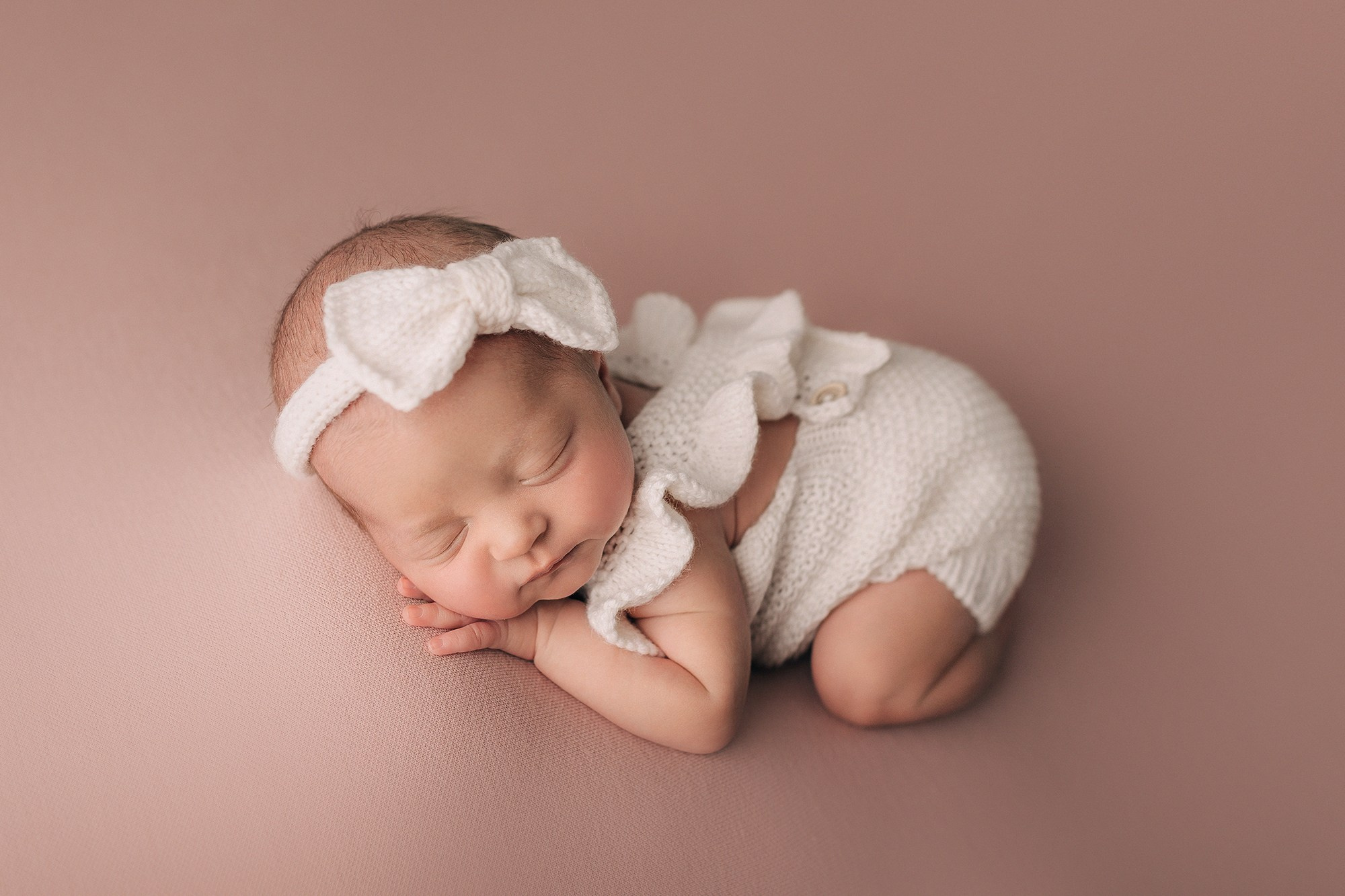 Арина 8 дней. Семейный фотограф новорождённых в Серпухове Юлия Новикова +79637785957