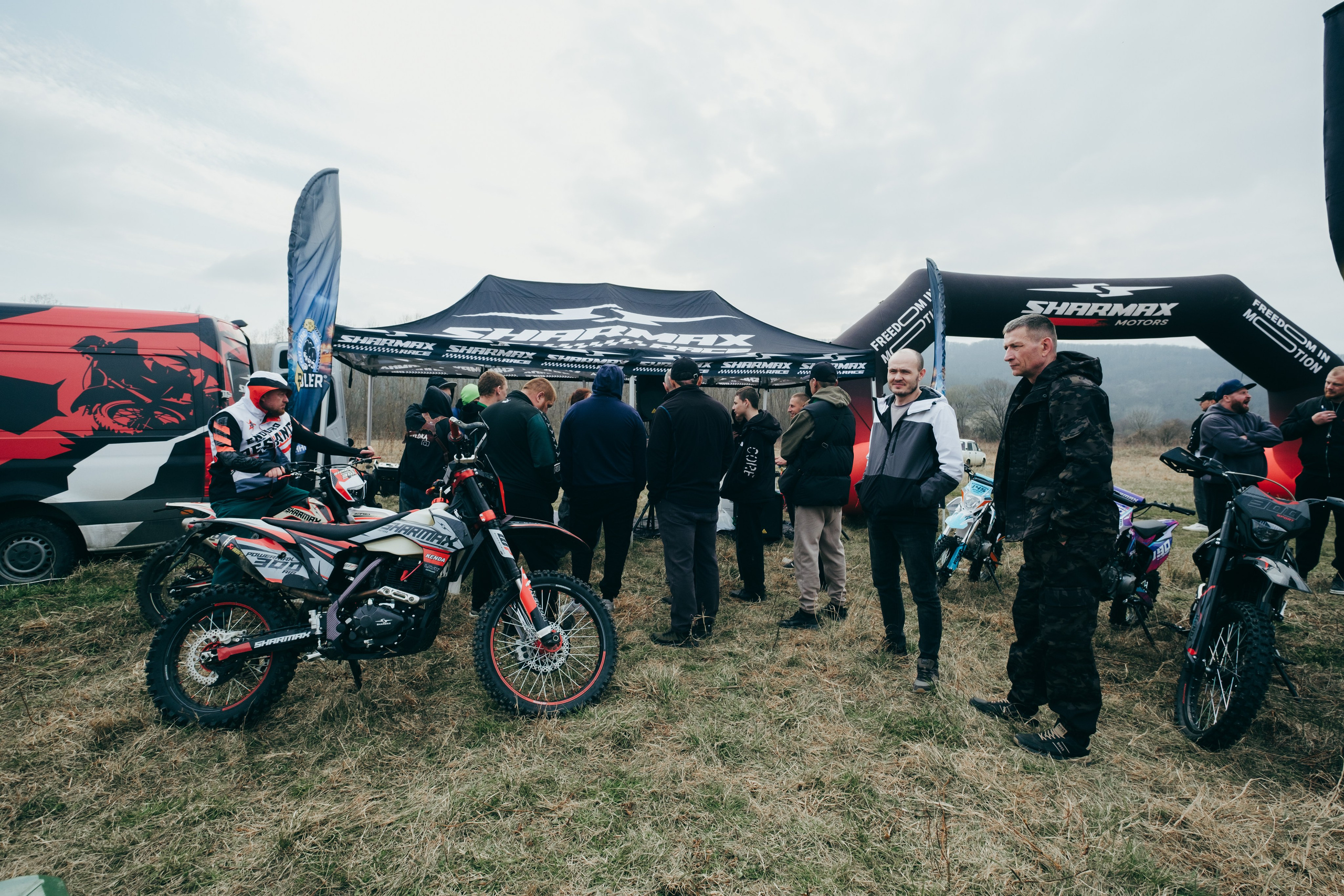 Эндуро Фест от Shamax Motors (Краснодар). Свадебный фотограф Денис Ожигин в Краснодаре и крае. Эмоциональная и стильная съемка вашего дня