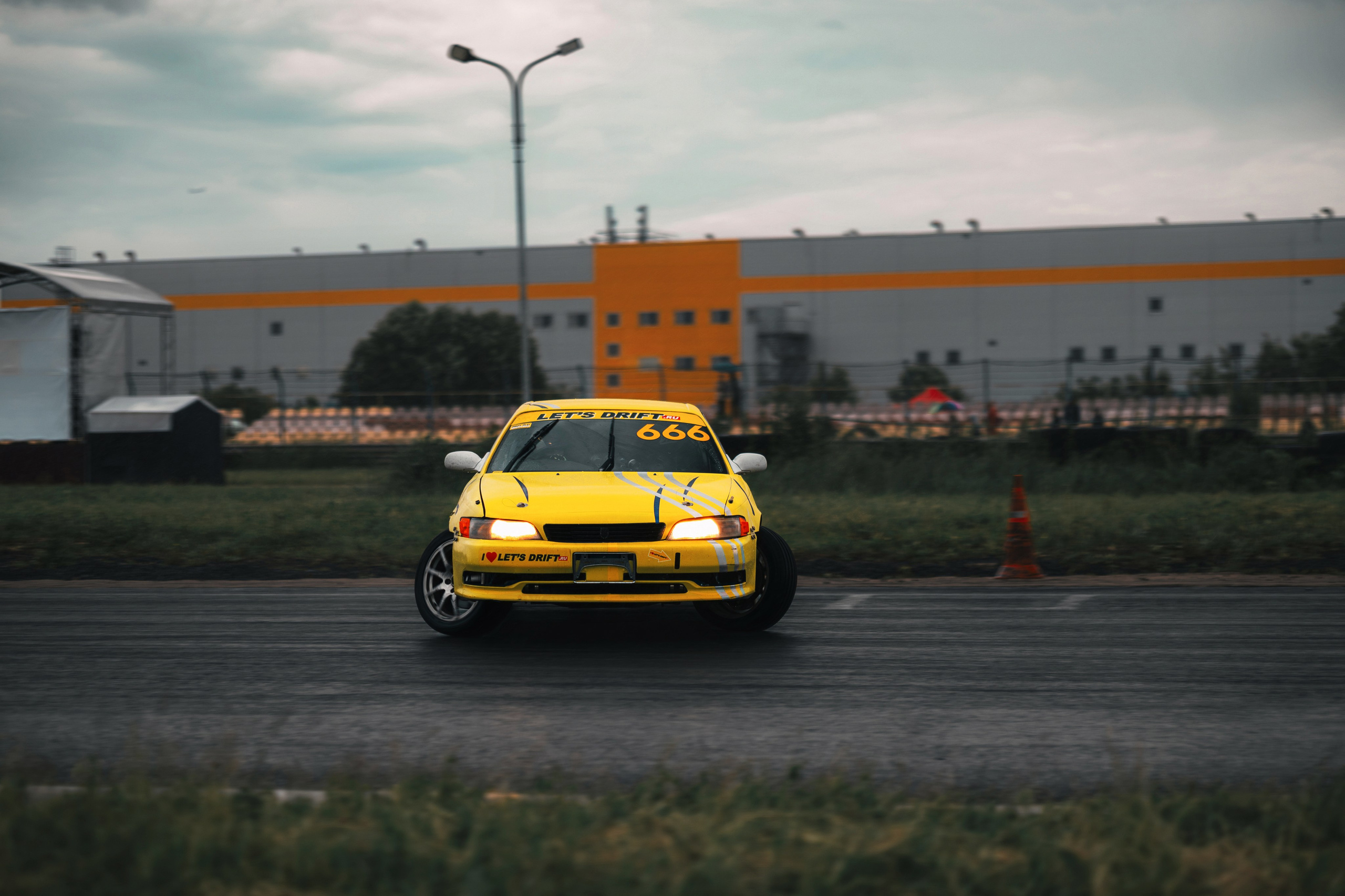 Фоторепортаж с «Больших Гонок» — дрифт, драг, звук