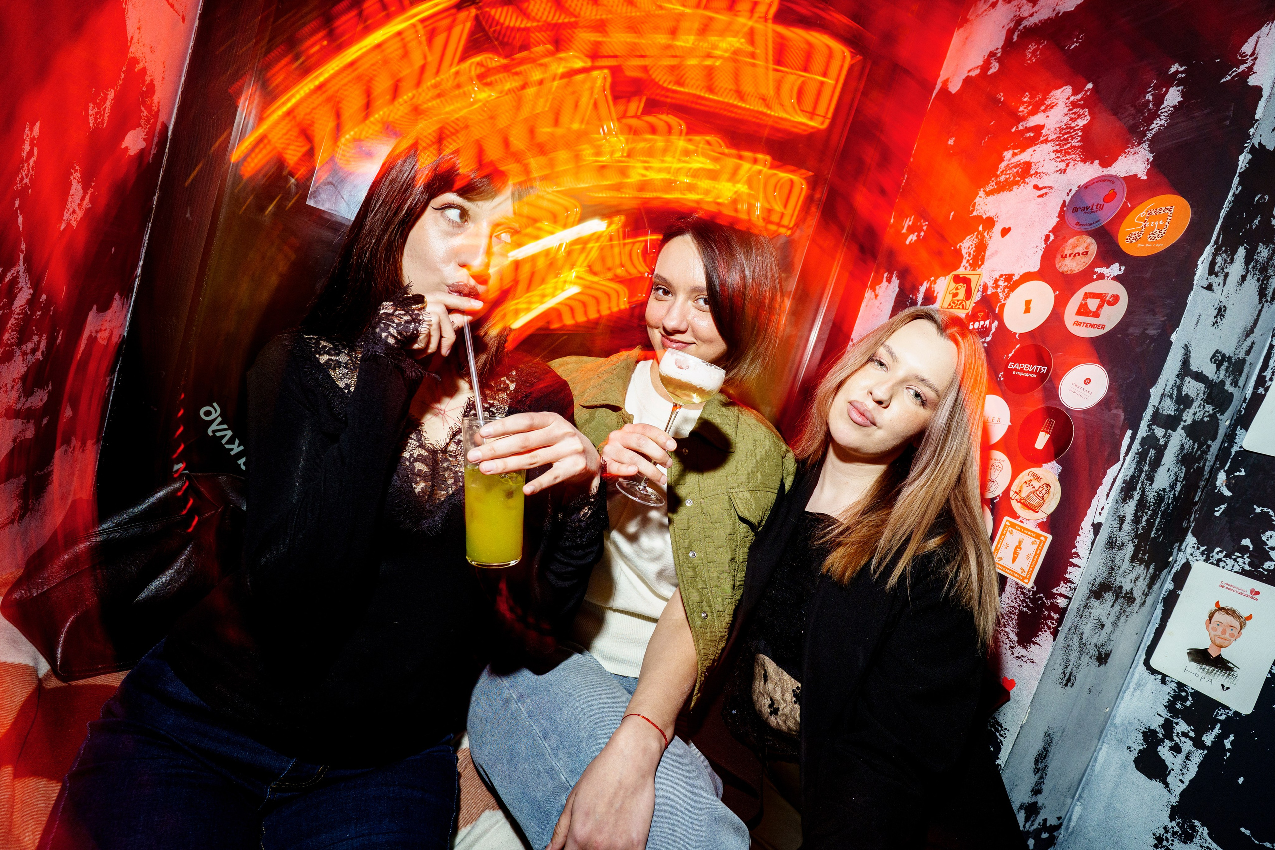 День святого Валентина в Баре разбитых сердец. Концертный и репортажный фотограф в Санкт-Петербурге Слава Пахомов