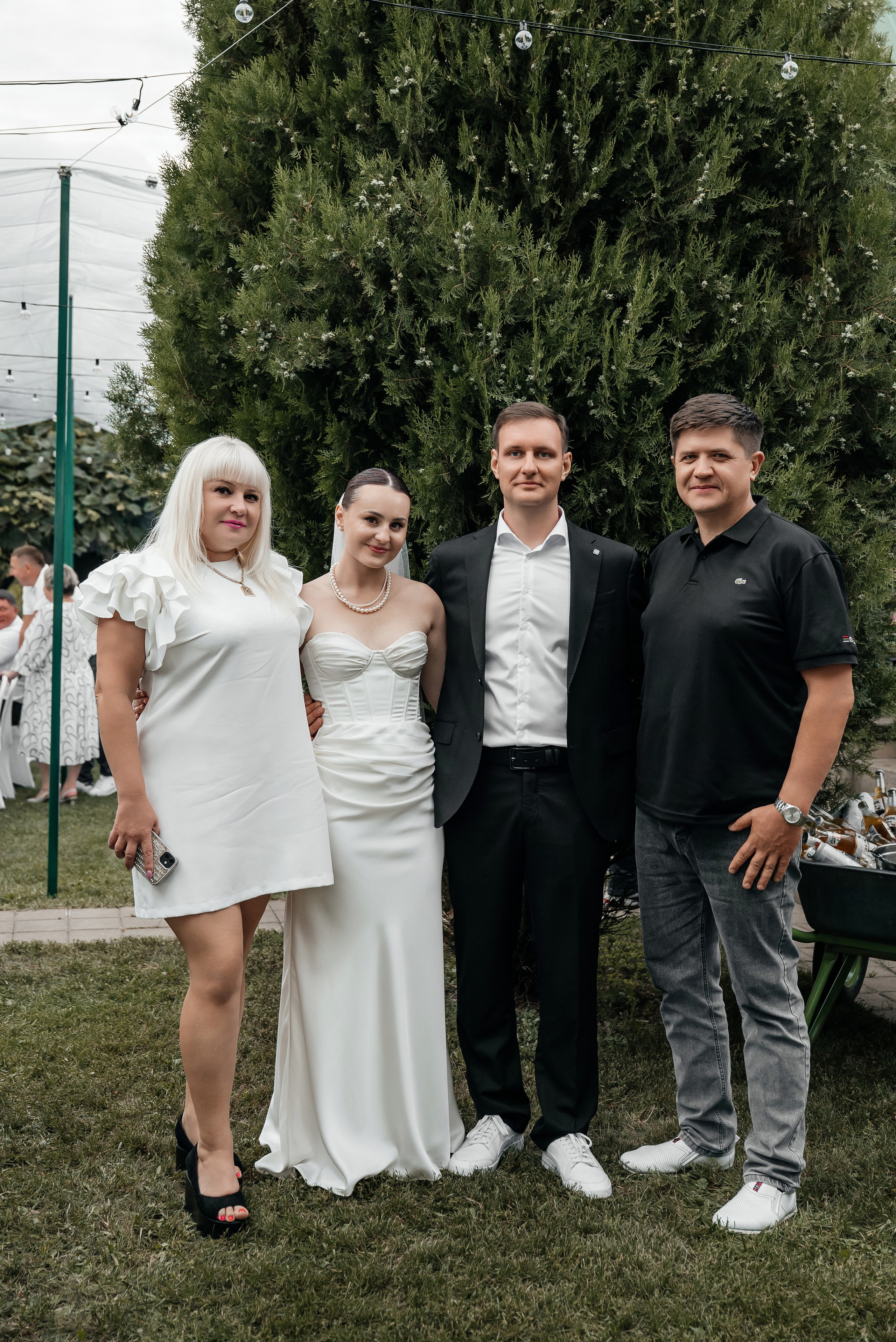 «Свадьба Даши и Артема». Школьный фотограф в Валуйках. Фотосессии для выпускников и изготовление выпускных альбомов в городе Валуйки и в Белгородской области