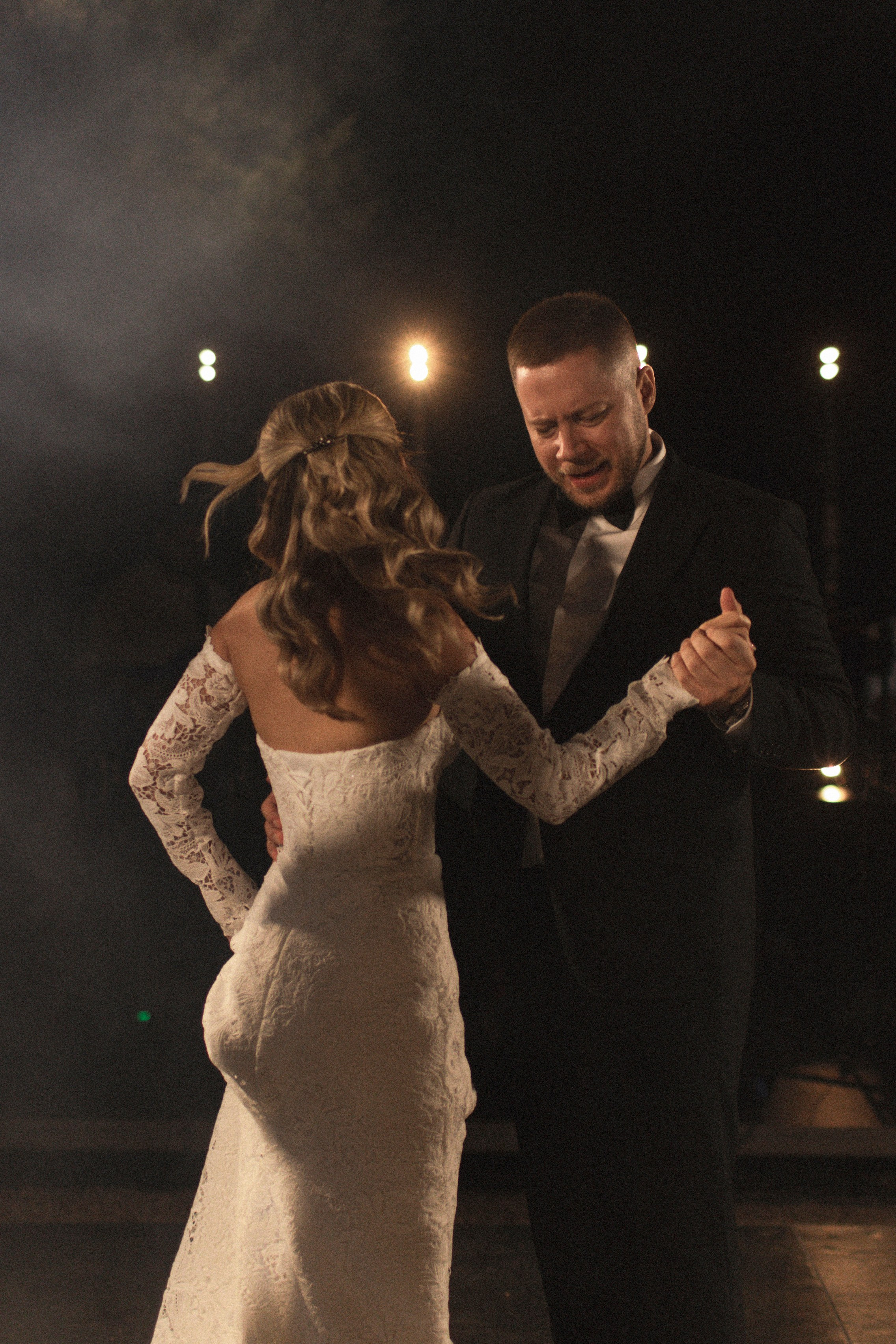 Весь мир — фон для любви. Свадебный фотограф в Севастополе и Крыму. Видеограф на свадьбу Крым, Севастополь, Ялта, Симферополь