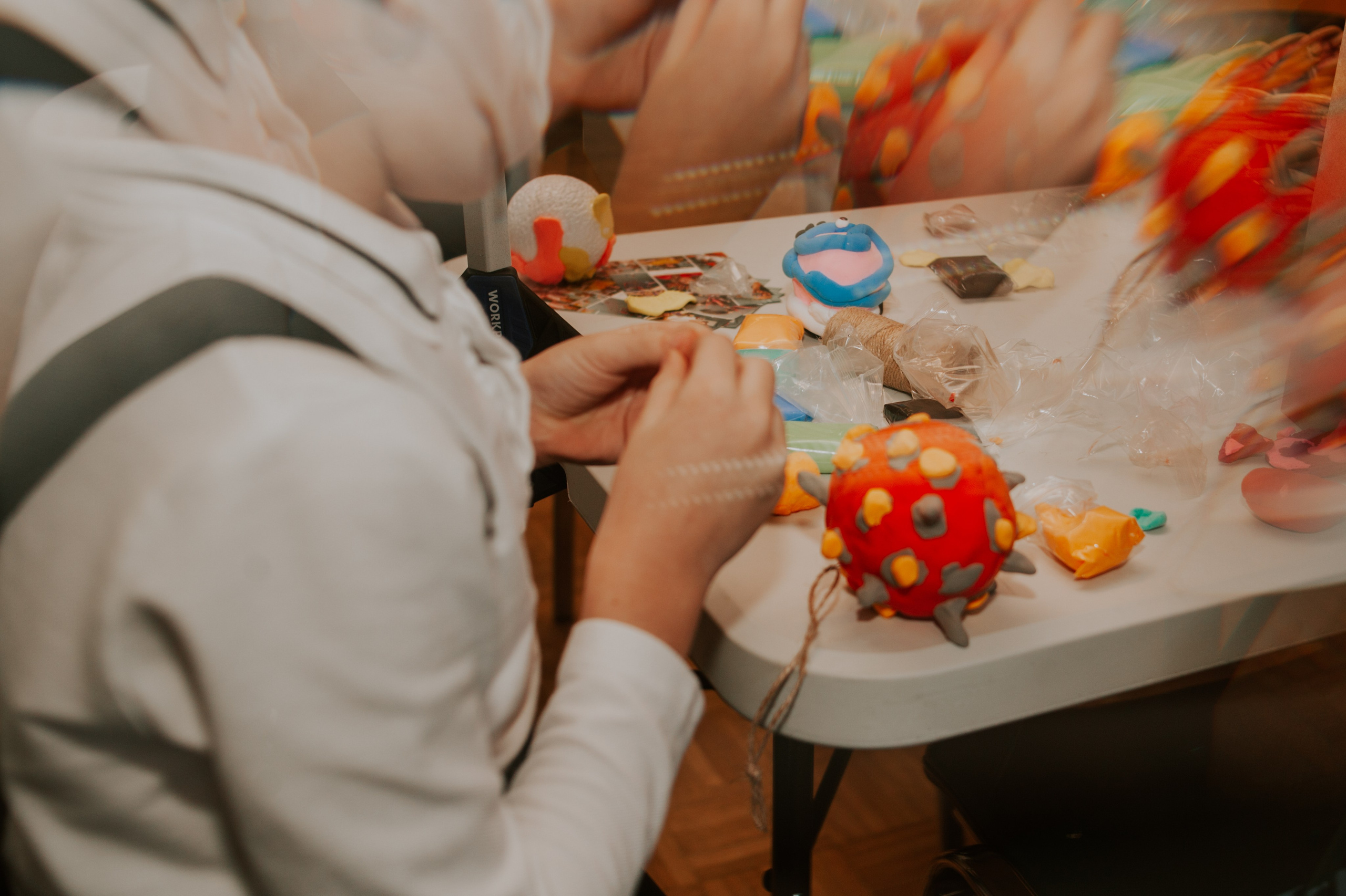 Мастер-класс от Мастерской Наташи Ой на фестивале для детей с ОВЗ «Шире круг». Семейный фотограф во Всеволожске и Санкт-Петербурге Юлия Капустина