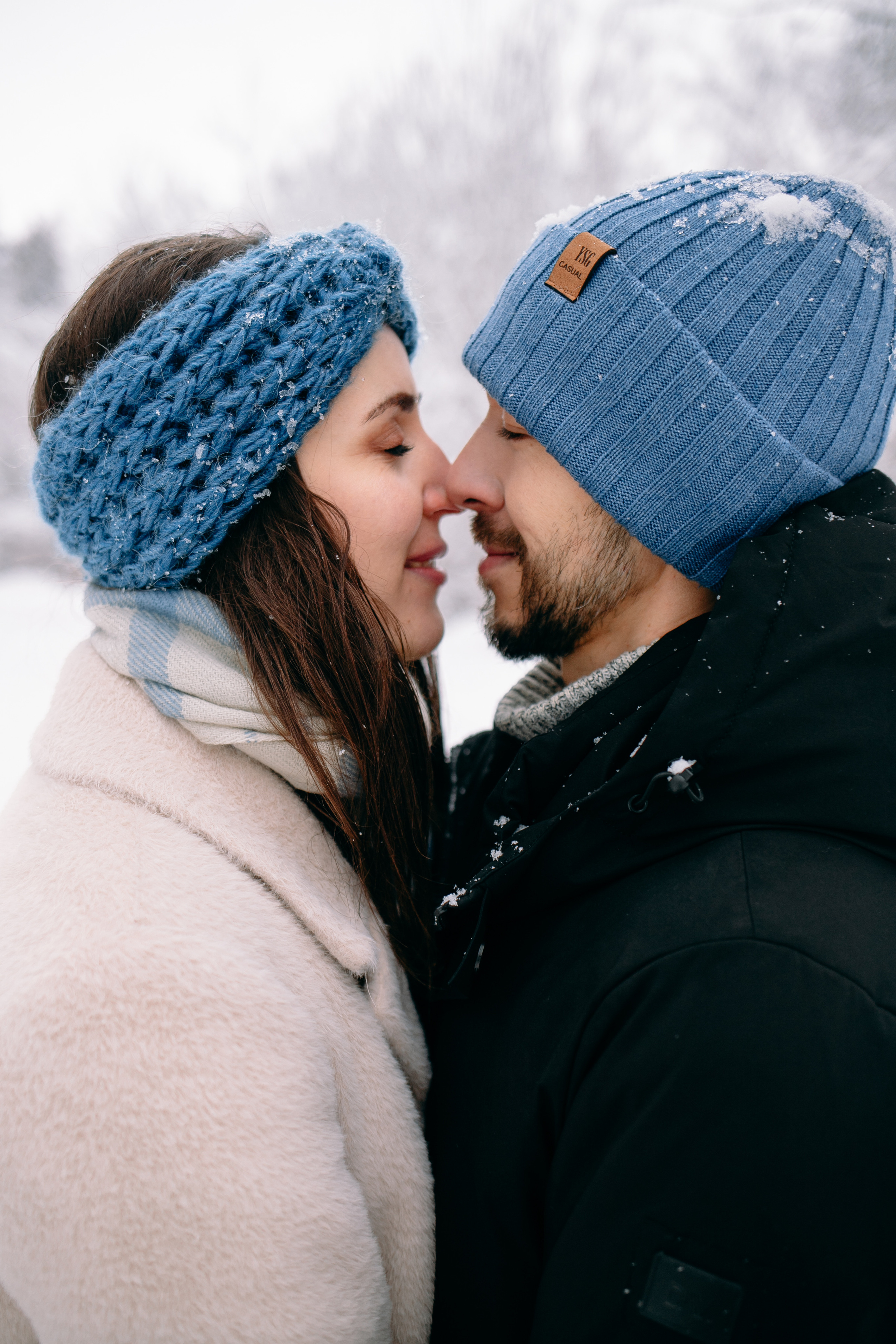 Любовь в заснеженном лесу. Портретный фотограф в Минске Анна Волейко