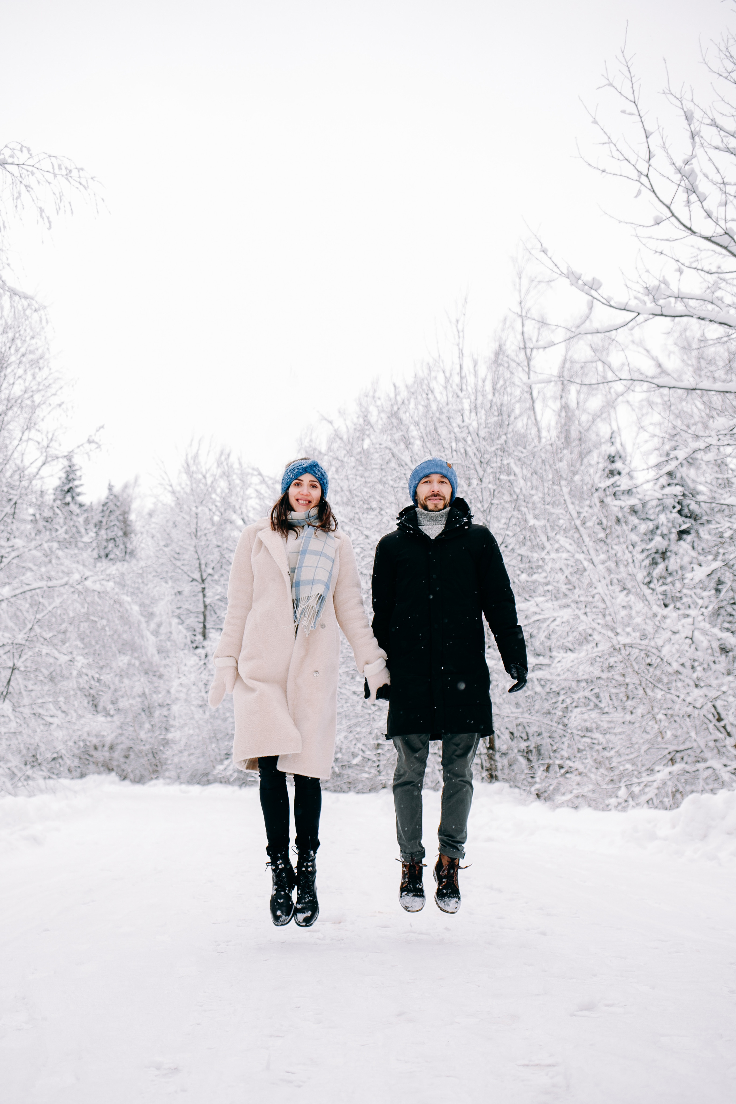 Любовь в заснеженном лесу. Портретный фотограф в Минске Анна Волейко