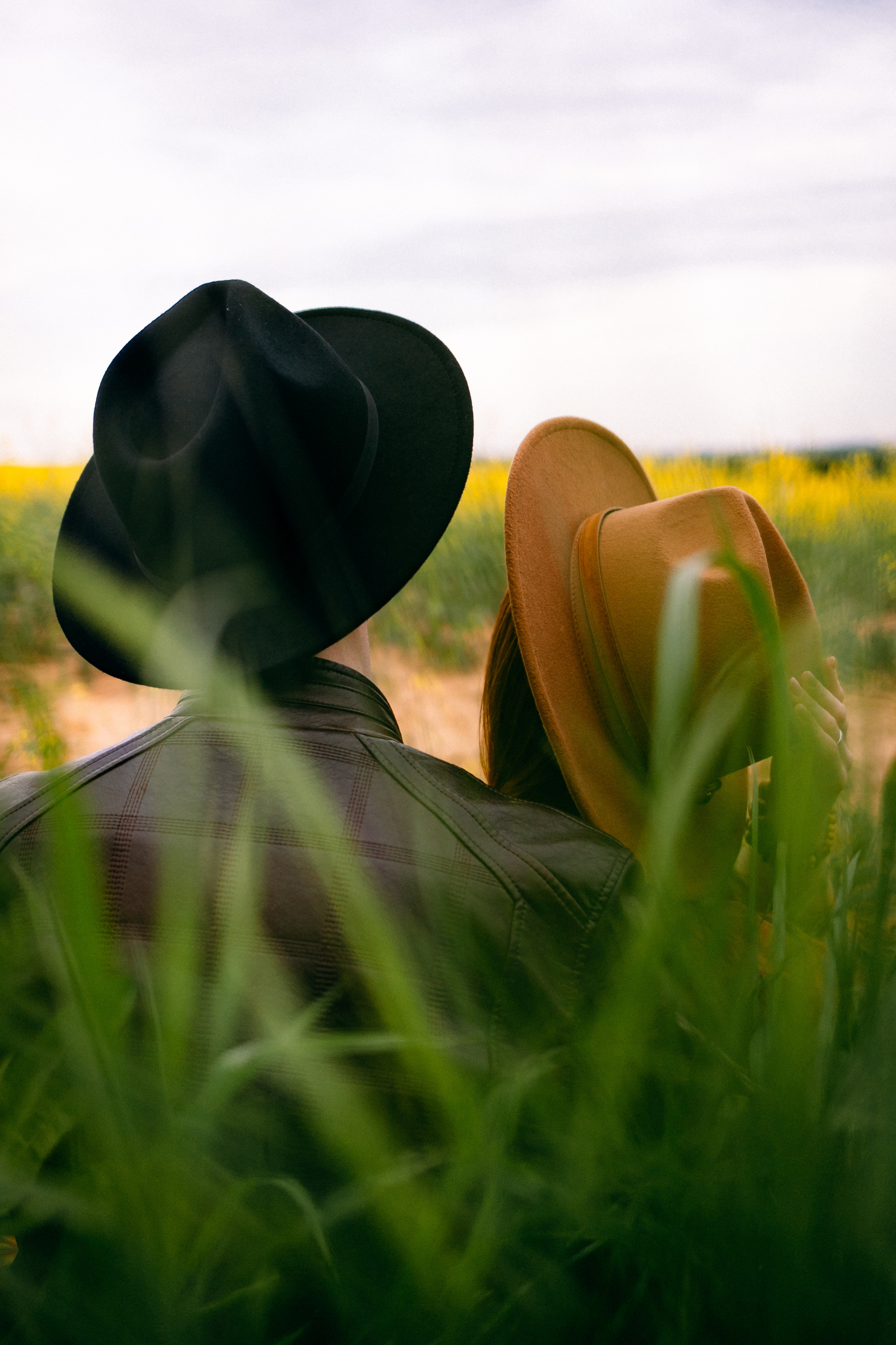 Желтый бусик и гитара. Портретный фотограф в Минске Анна Волейко