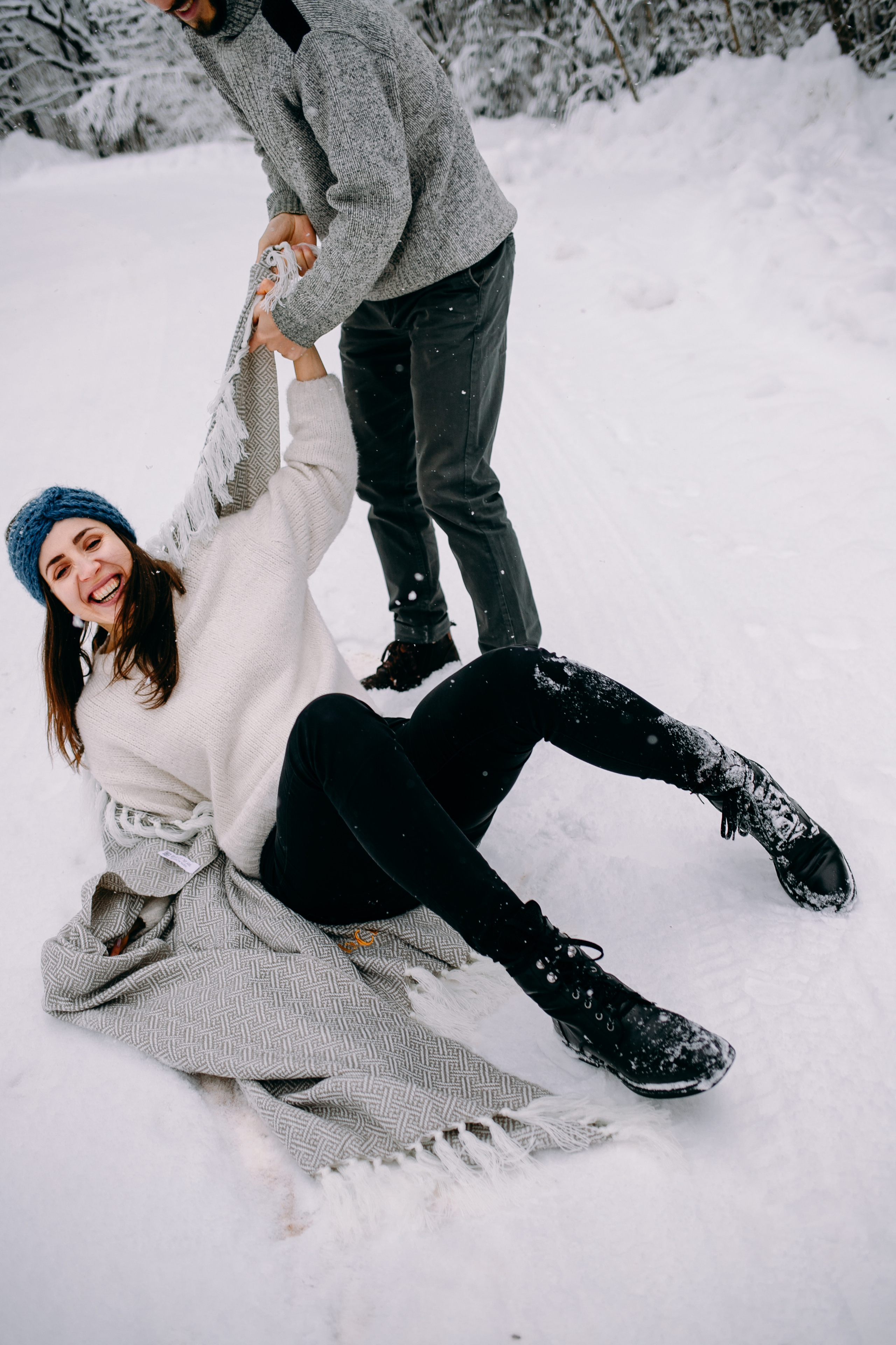 Любовь в заснеженном лесу. Портретный фотограф в Минске Анна Волейко