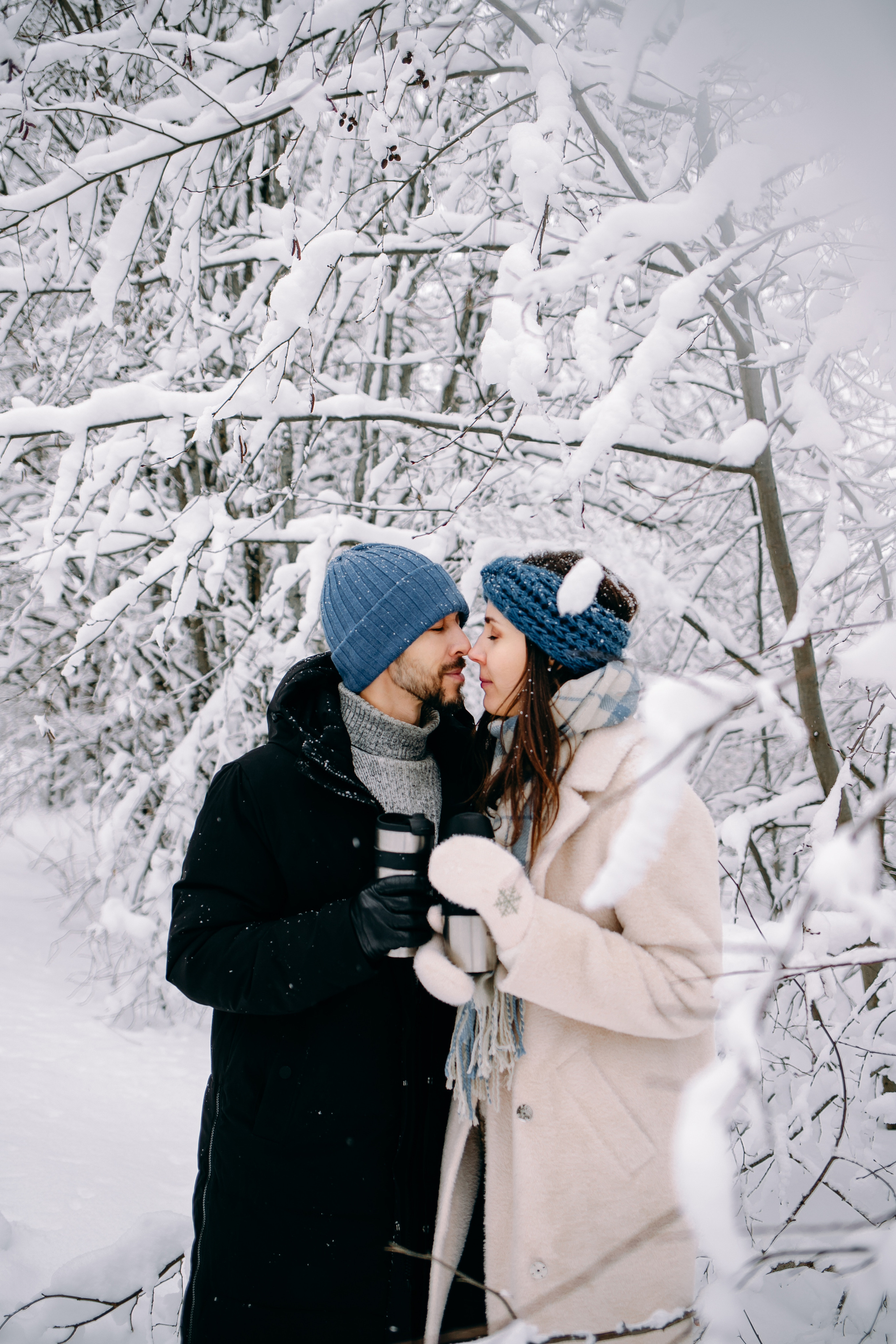 Любовь в заснеженном лесу. Портретный фотограф в Минске Анна Волейко