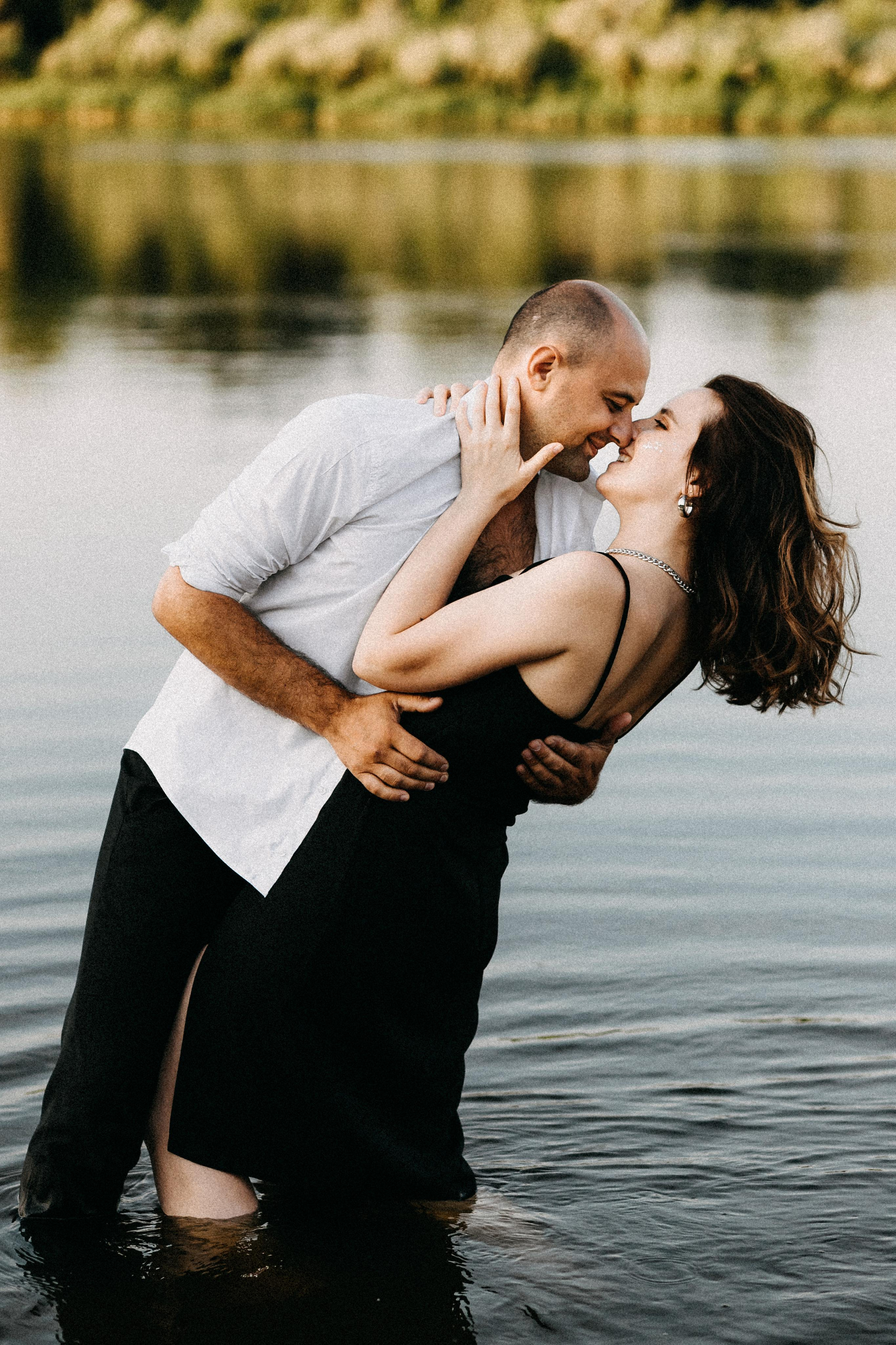 С бала на берег реки. Портретный фотограф в Минске Анна Волейко