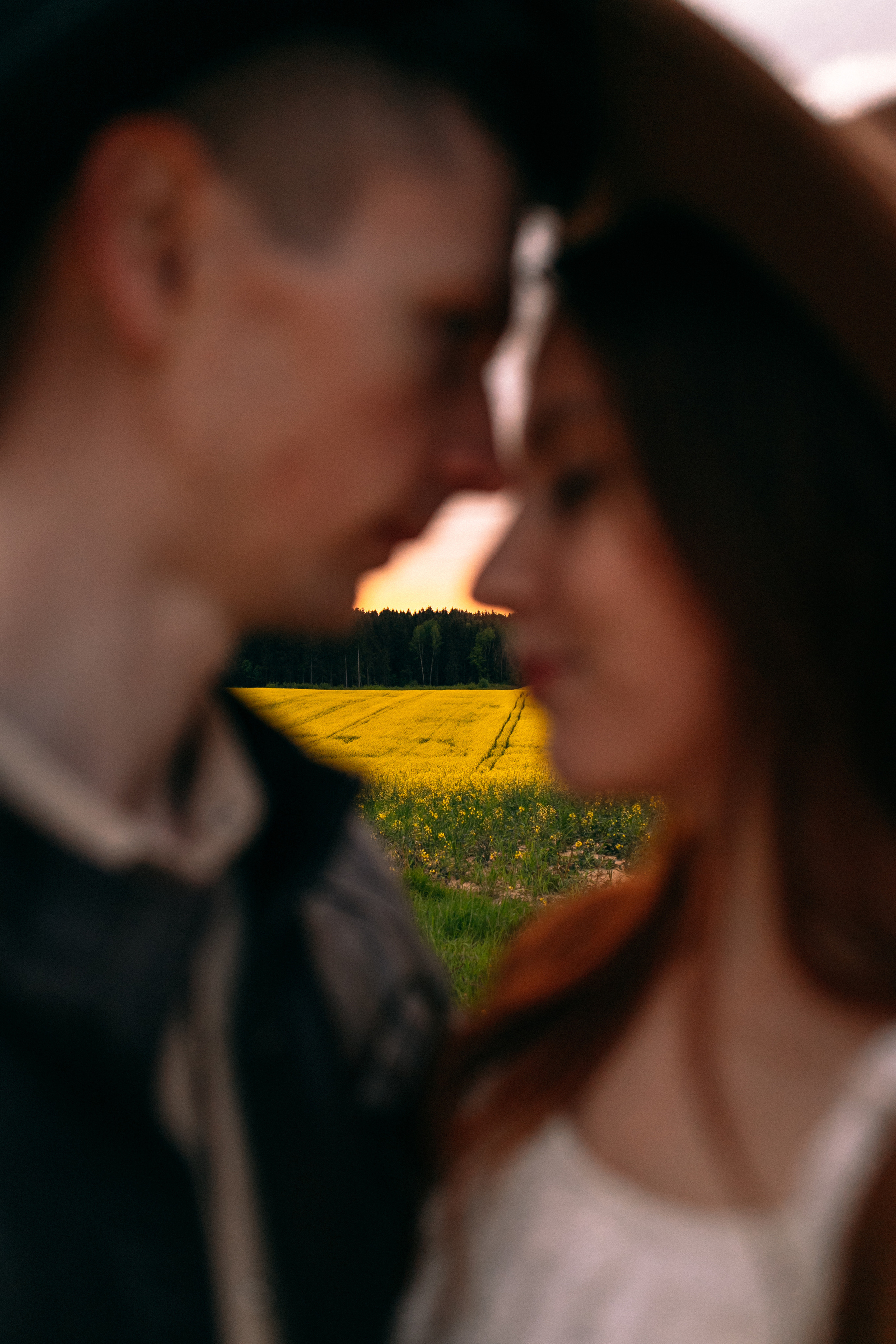 Желтый бусик и гитара. Портретный фотограф в Минске Анна Волейко