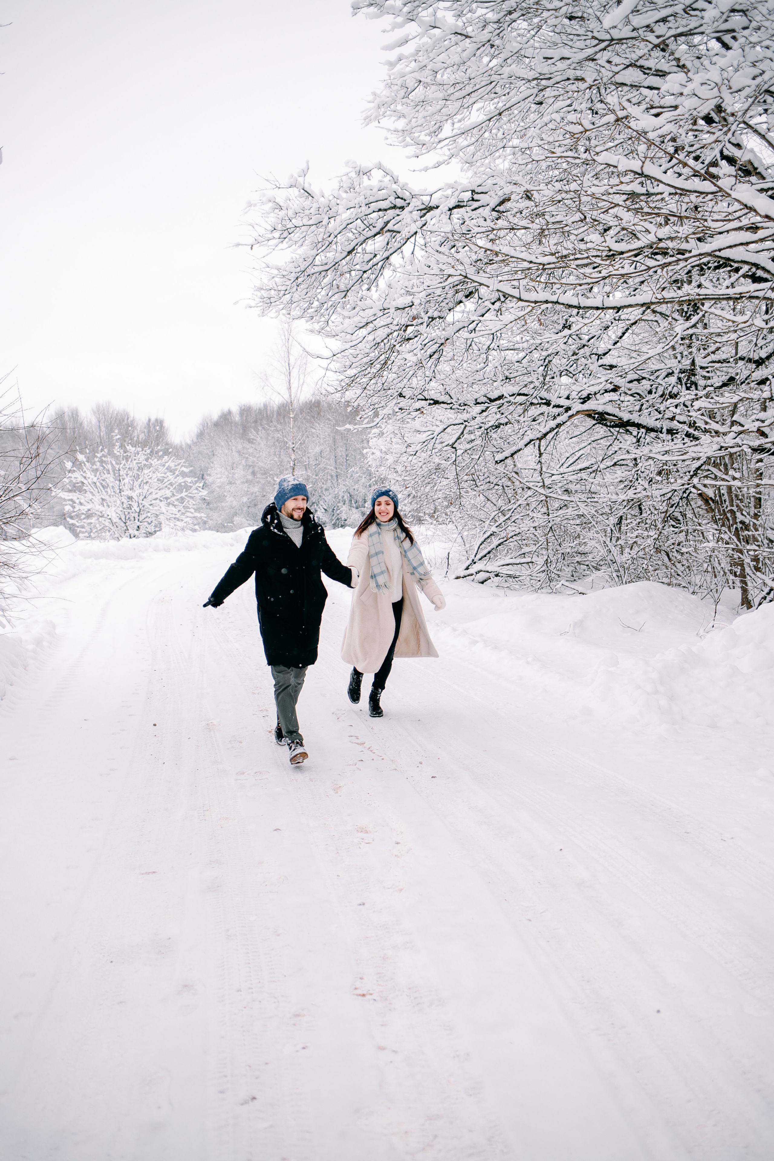 Любовь в заснеженном лесу. Портретный фотограф в Минске Анна Волейко