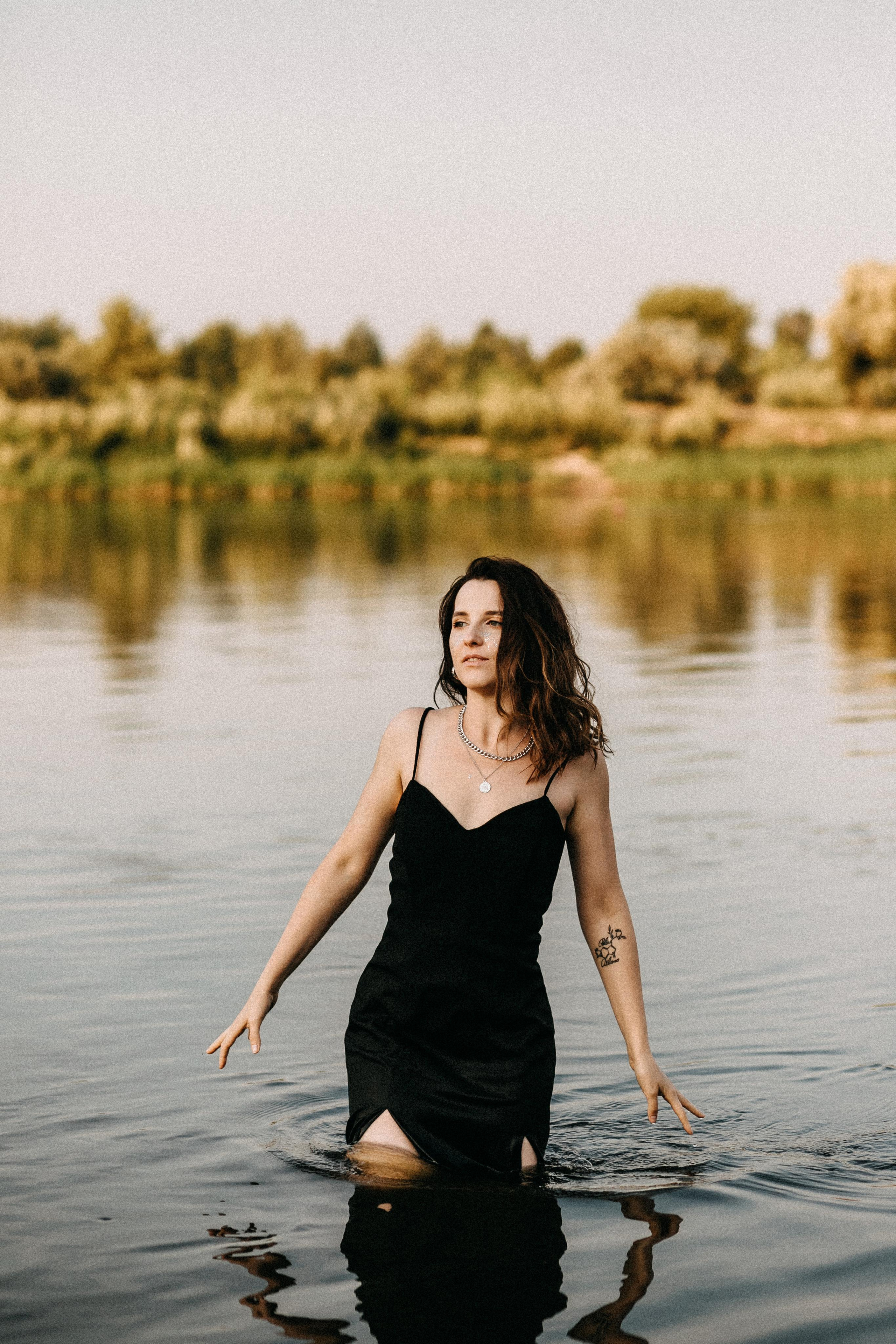 С бала на берег реки. Портретный фотограф в Минске Анна Волейко