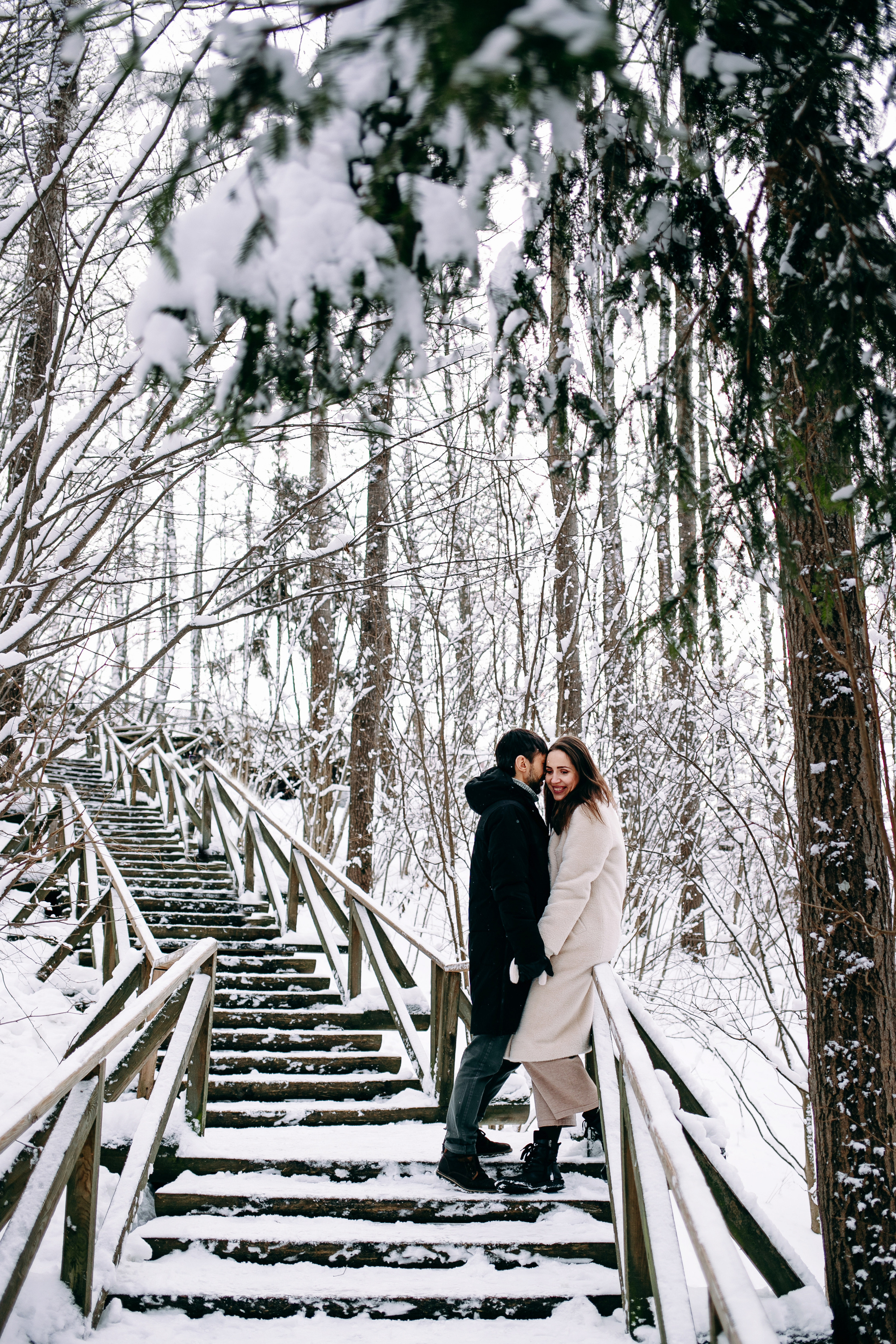 Любовь в заснеженном лесу. Портретный фотограф в Минске Анна Волейко