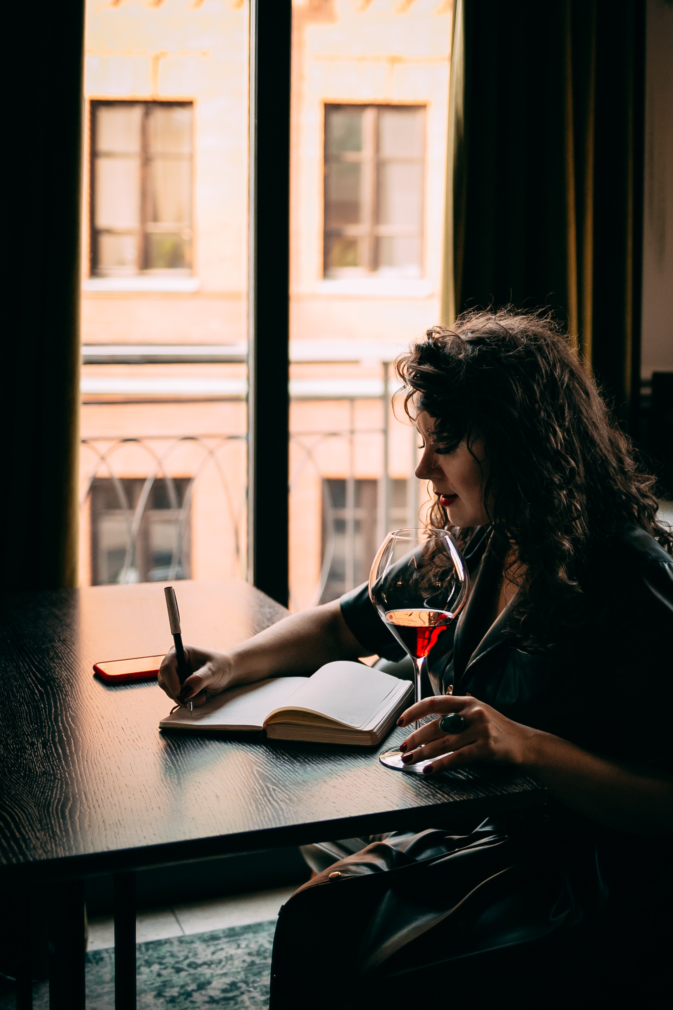 Портрет для винного блогера. Портретный фотограф в Минске Анна Волейко