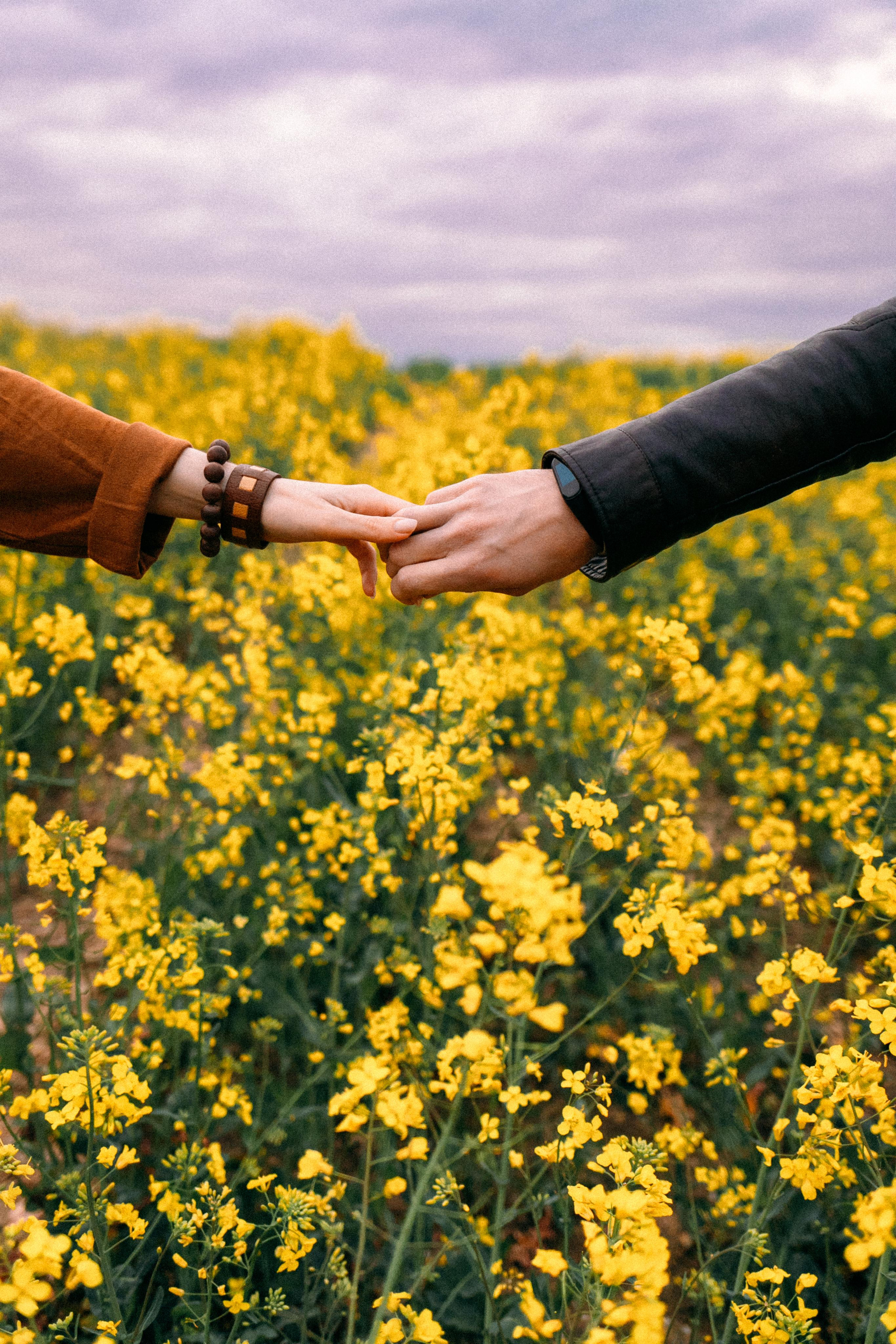 Желтый бусик и гитара. Портретный фотограф в Минске Анна Волейко