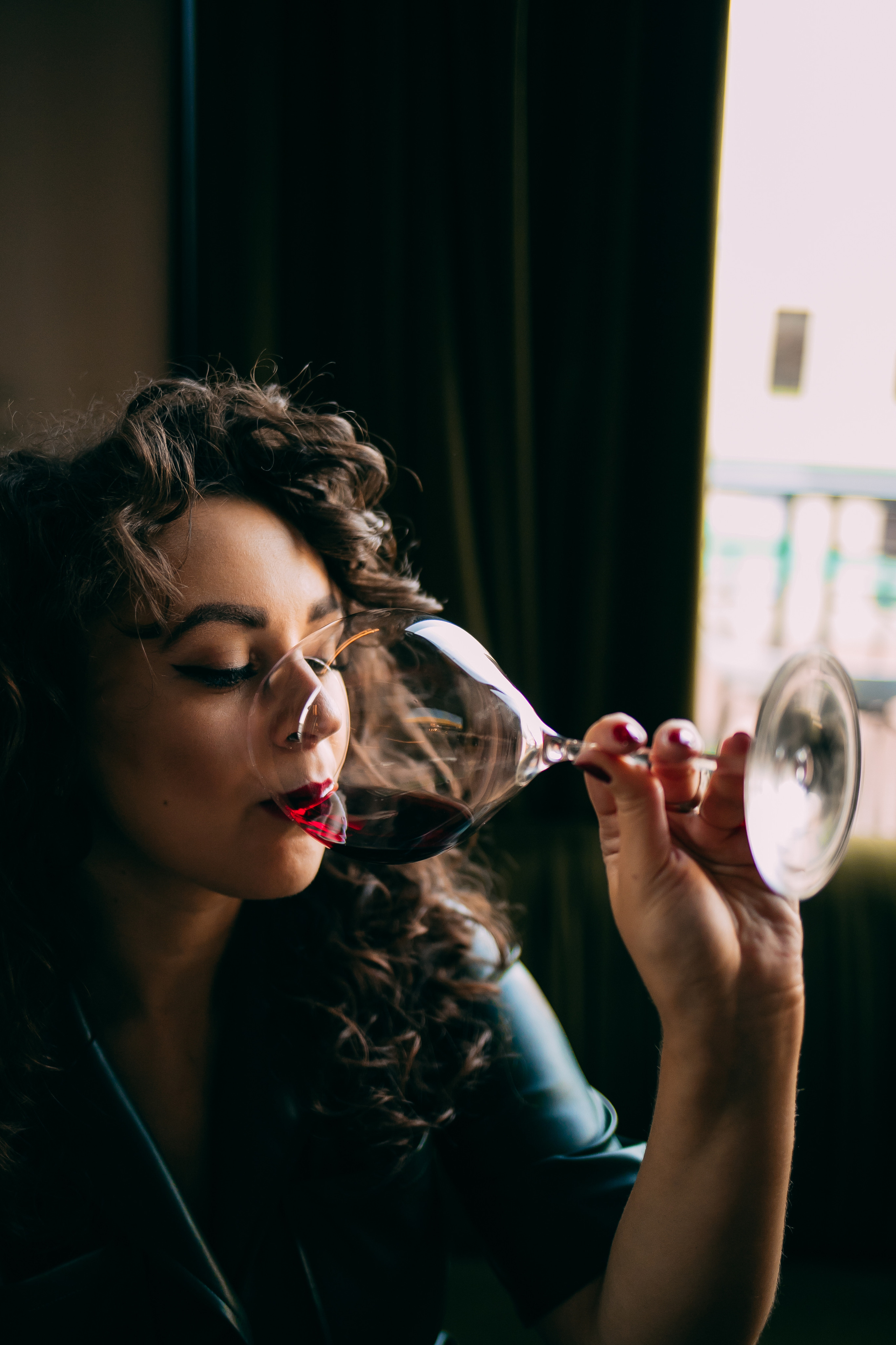 Портрет для винного блогера. Портретный фотограф в Минске Анна Волейко