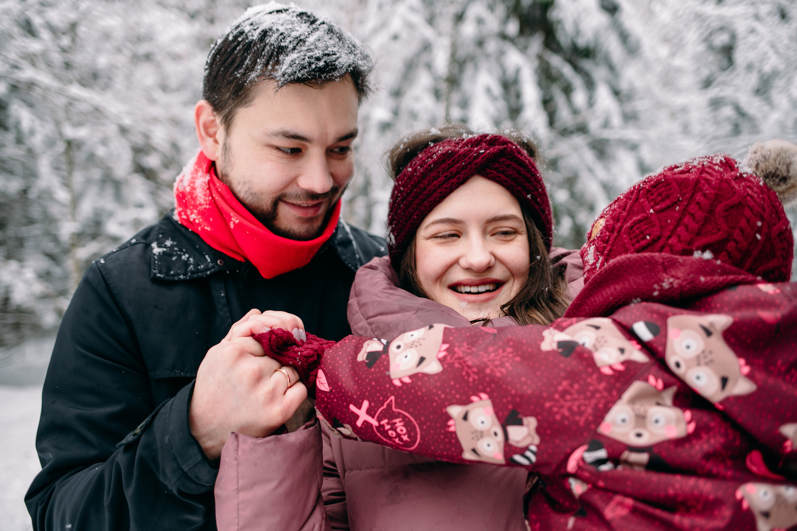 Снежный день в еловом лесу. Портретный фотограф в Минске Анна Волейко