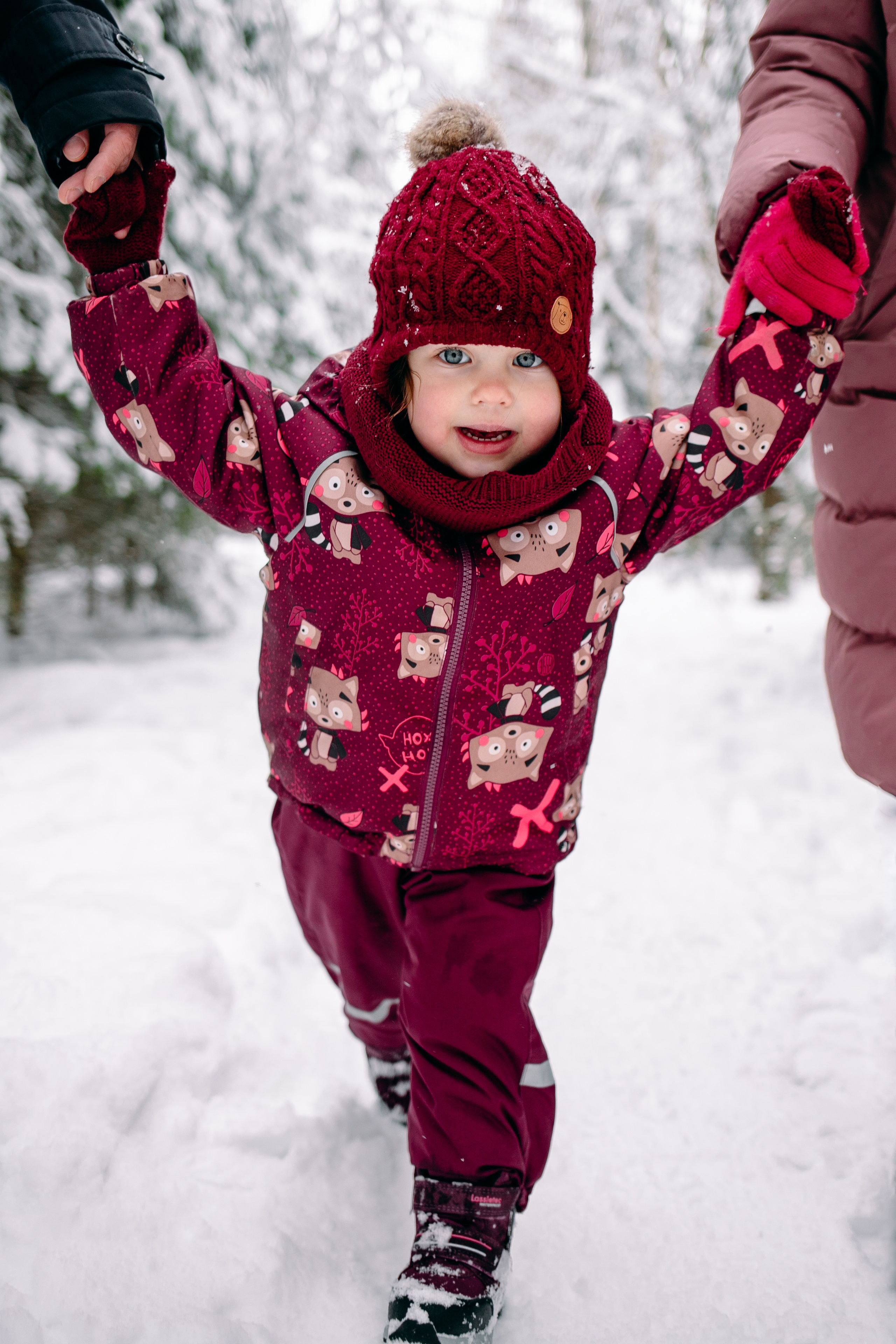 Снежный день в еловом лесу. Портретный фотограф в Минске Анна Волейко