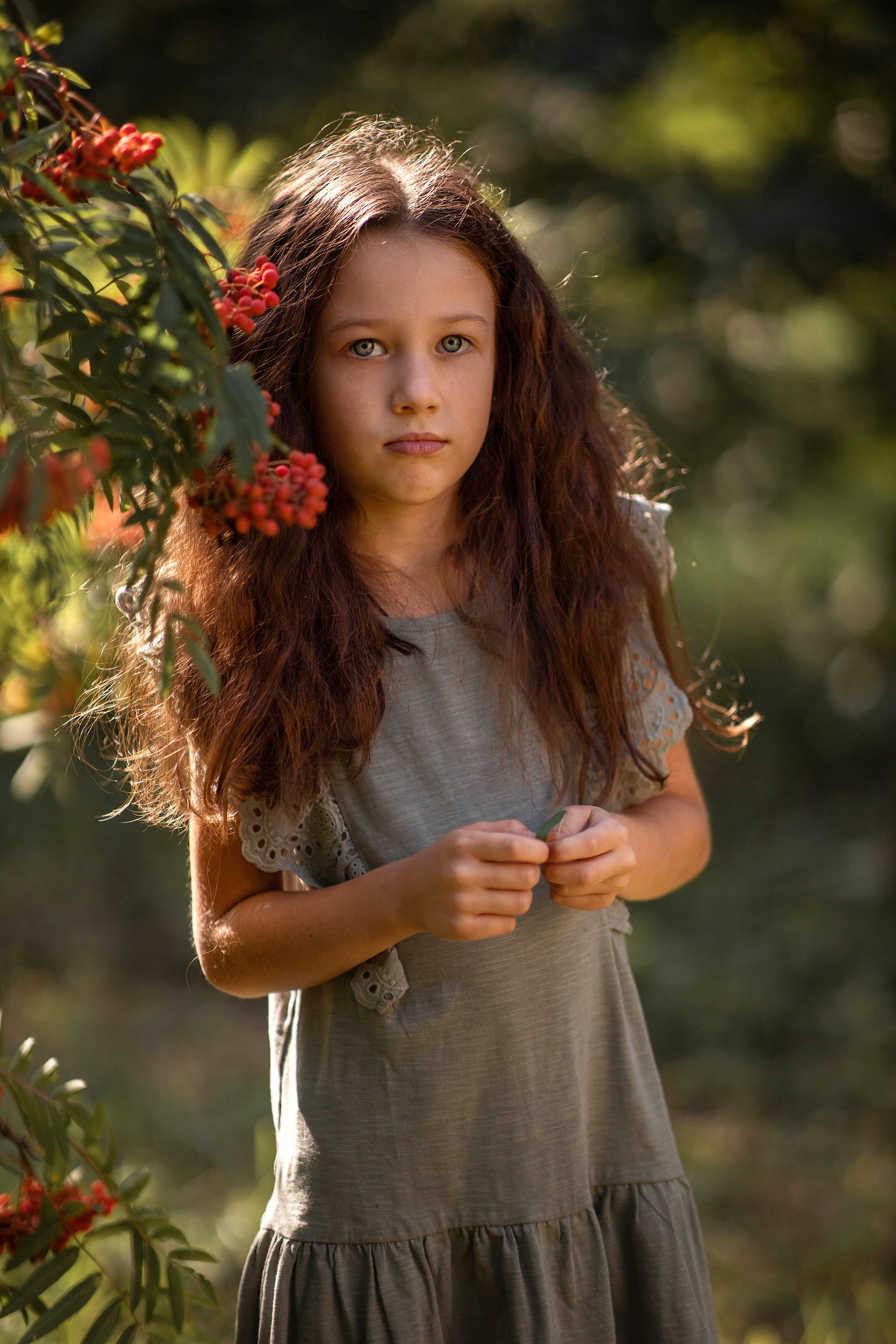 Съёмка в рябине. Детский и семейный фотограф в Твери Ольга Крестьянинова