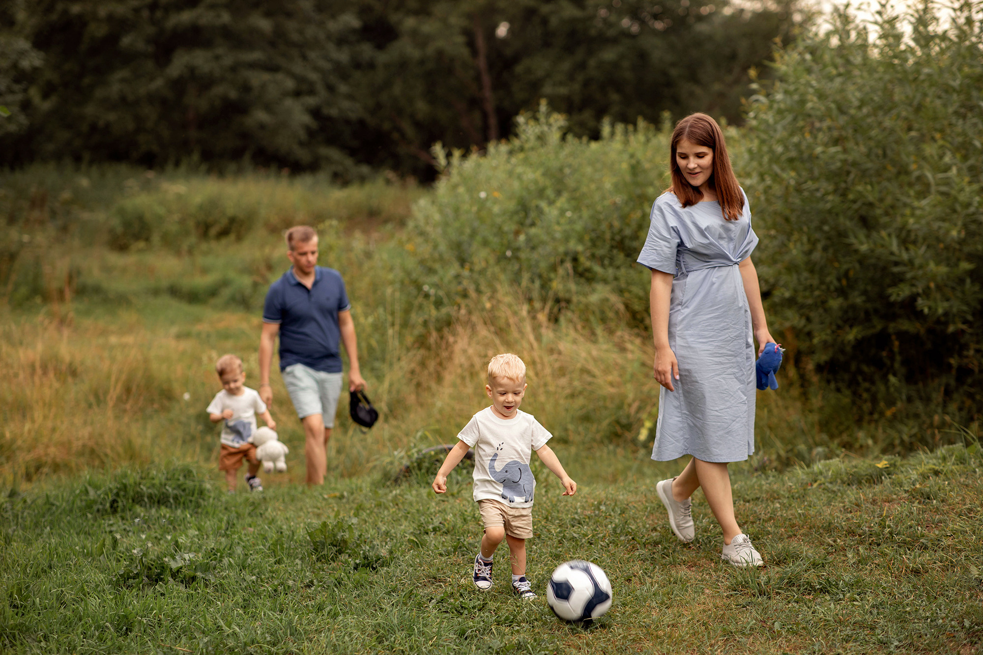 Прогулка на Орше с Кириллом и Марком. Детский и семейный фотограф в Твери Ольга Крестьянинова
