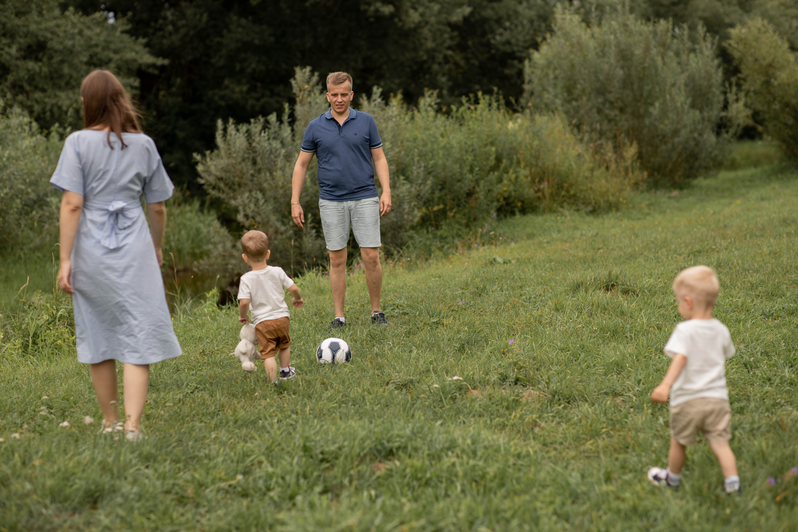 Прогулка на Орше с Кириллом и Марком. Детский и семейный фотограф в Твери Ольга Крестьянинова