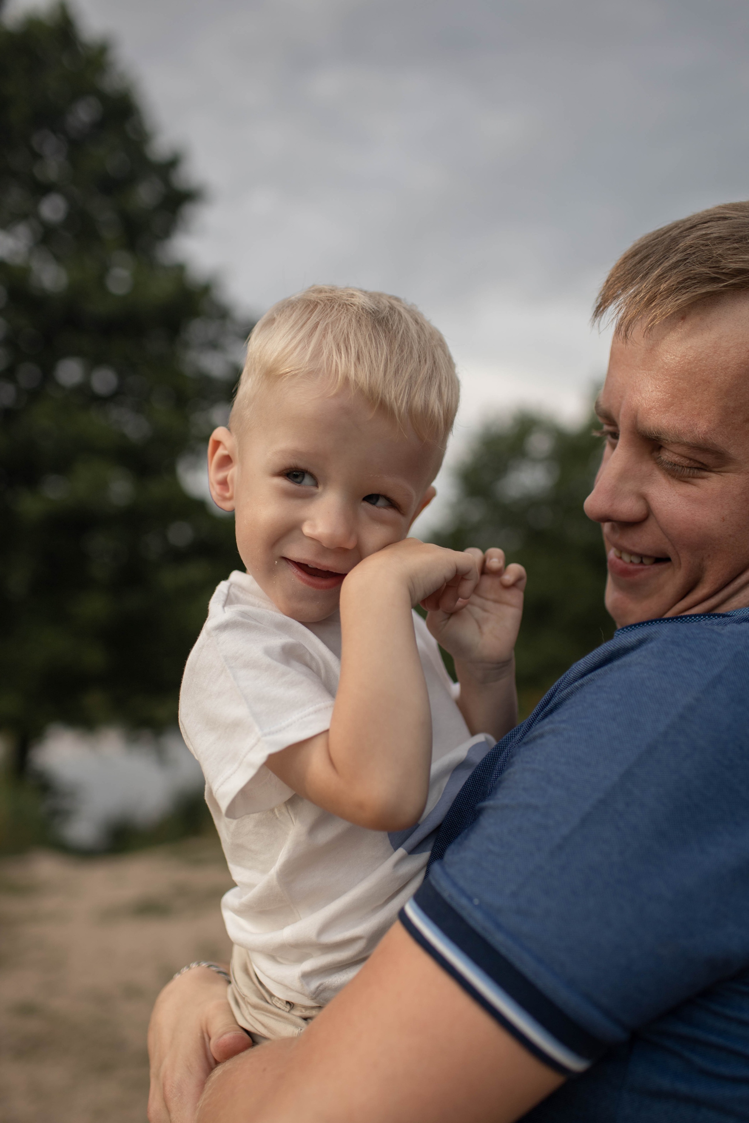 Прогулка на Орше с Кириллом и Марком. Детский и семейный фотограф в Твери Ольга Крестьянинова