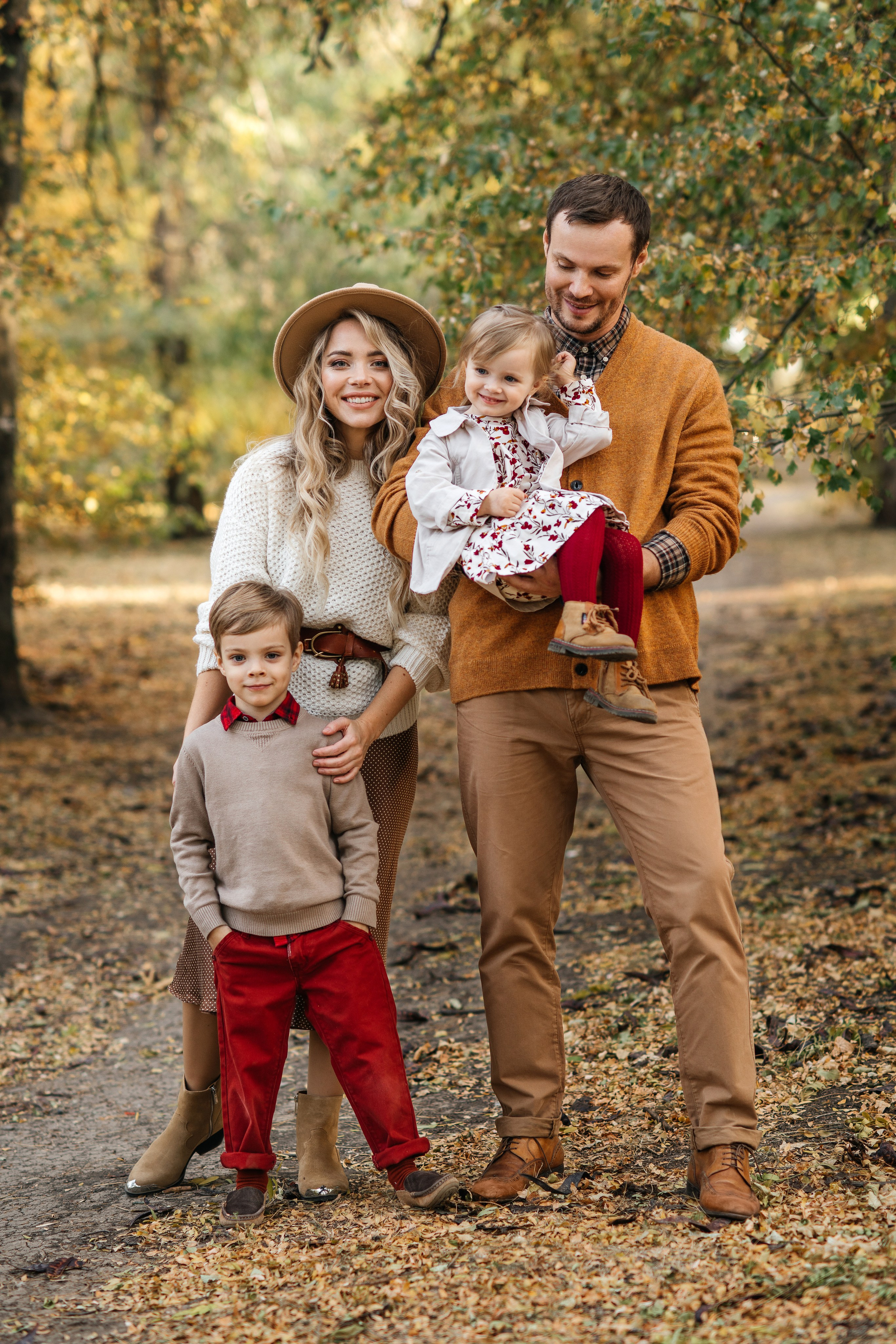Осенняя прогулка семьи. Свадебный и семейный фотограф Надежда Соловьева