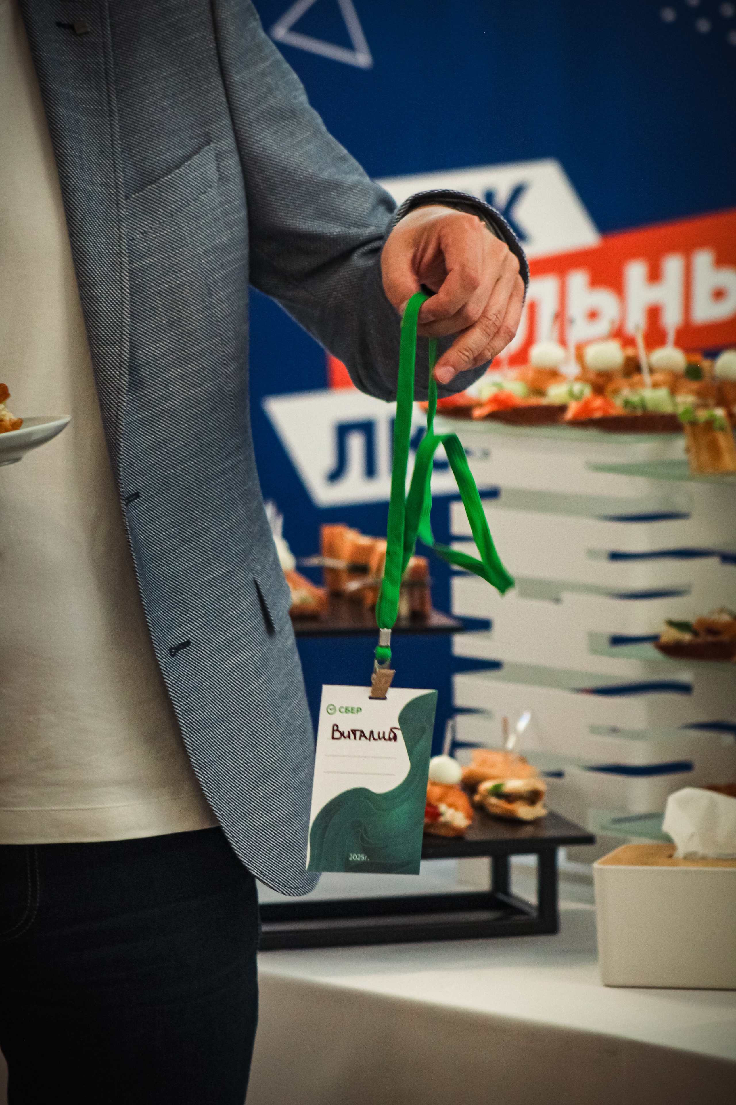 Сбер. Бизнес-завтрак. Илья Чемис — Фотограф в Мариуполе