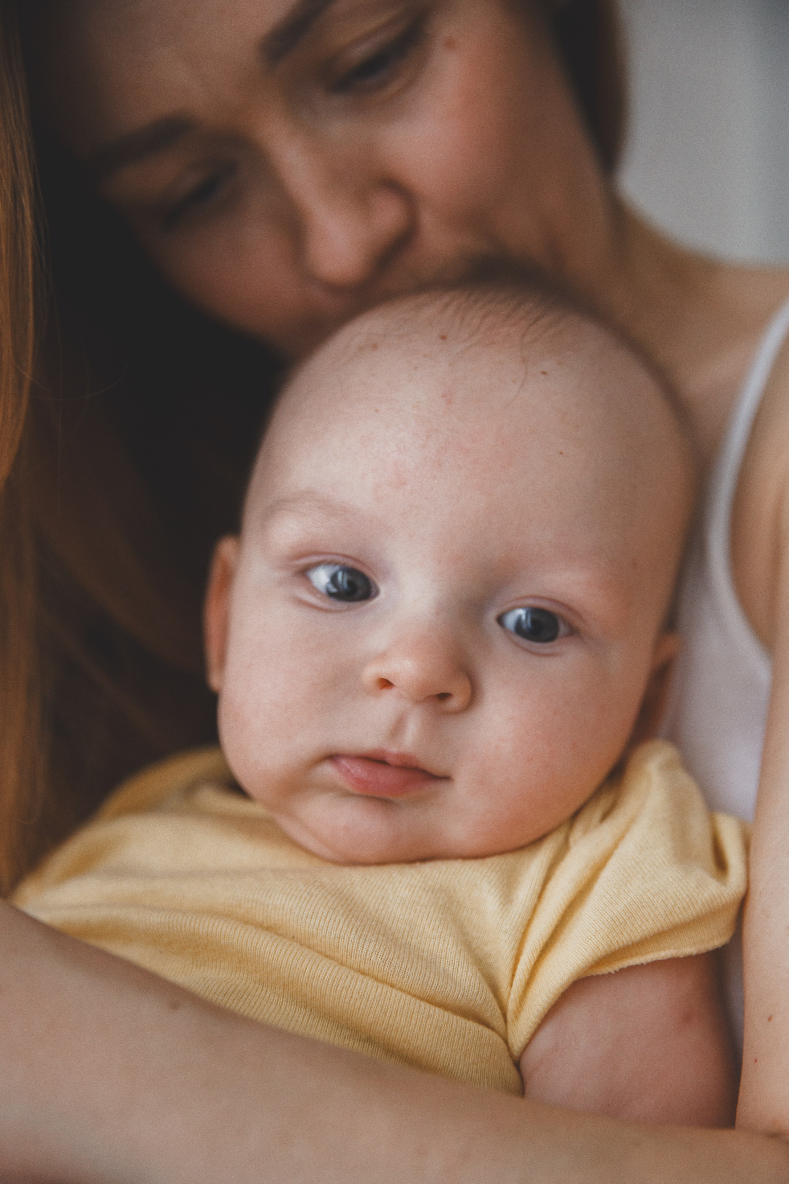 Домашняя фотосъемка грудного кормления. Семейный и школьный фотограф в Москве Анна Ткач