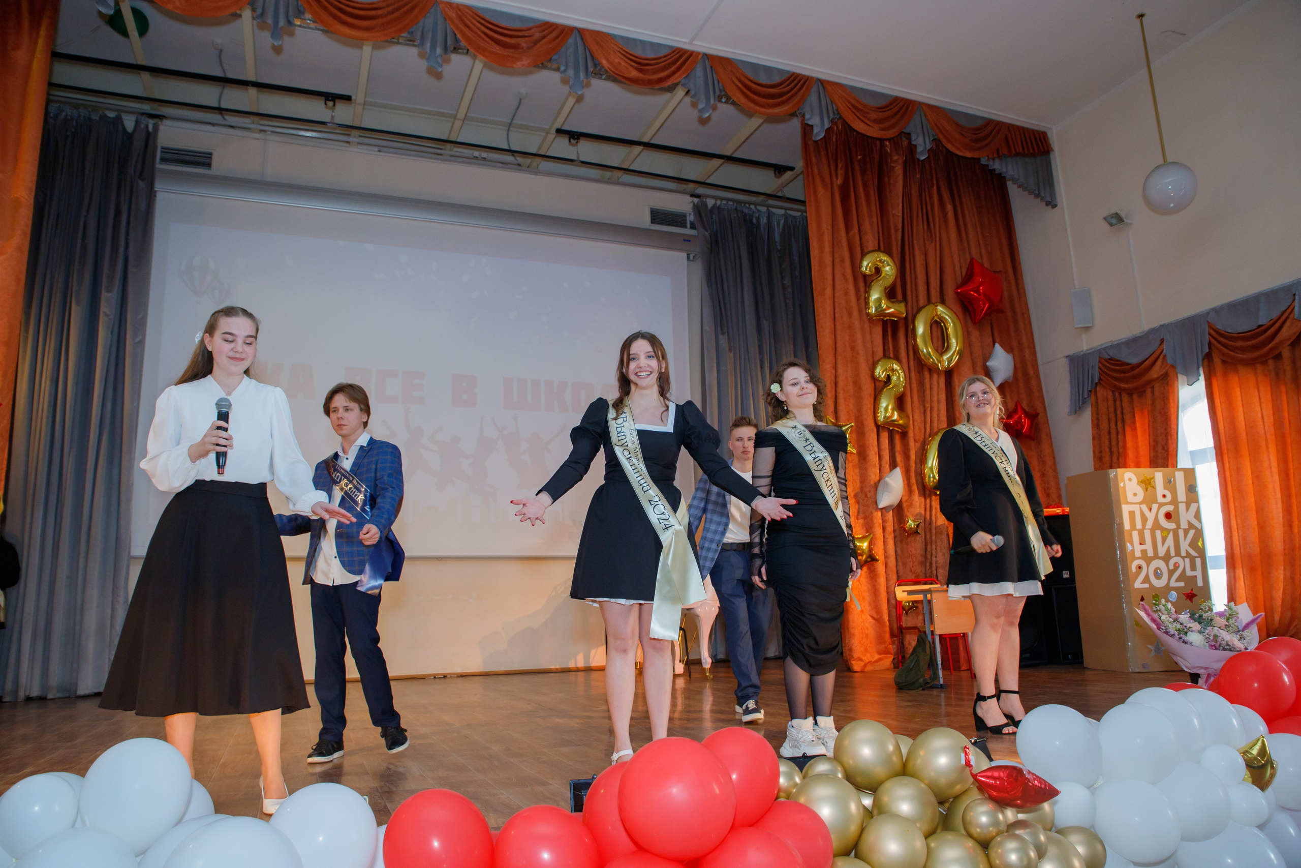 Репортажная съемка с Последнего звонка в школе в Москве. Семейный и школьный фотограф в Москве Анна Ткач