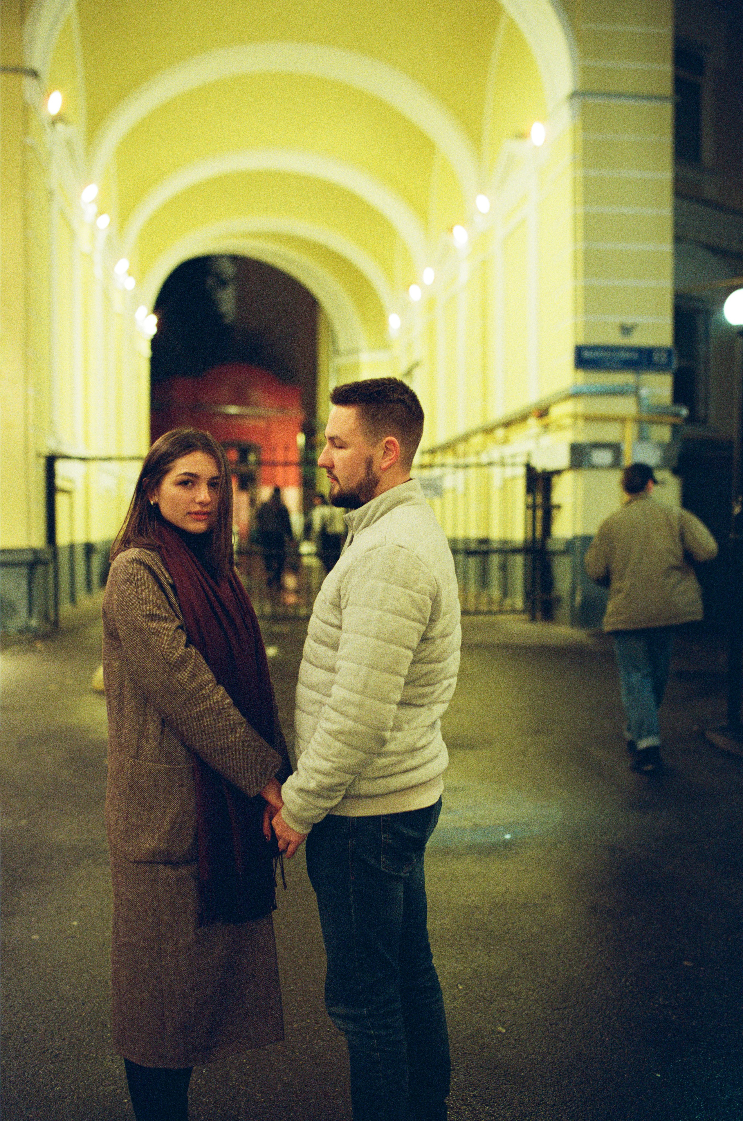 Вероника и Василий. В уютных переулках Москвы. Цифра и плёнка. Настя Оленченко, портретный/семейный фотограф на цифру и плёнку Москва