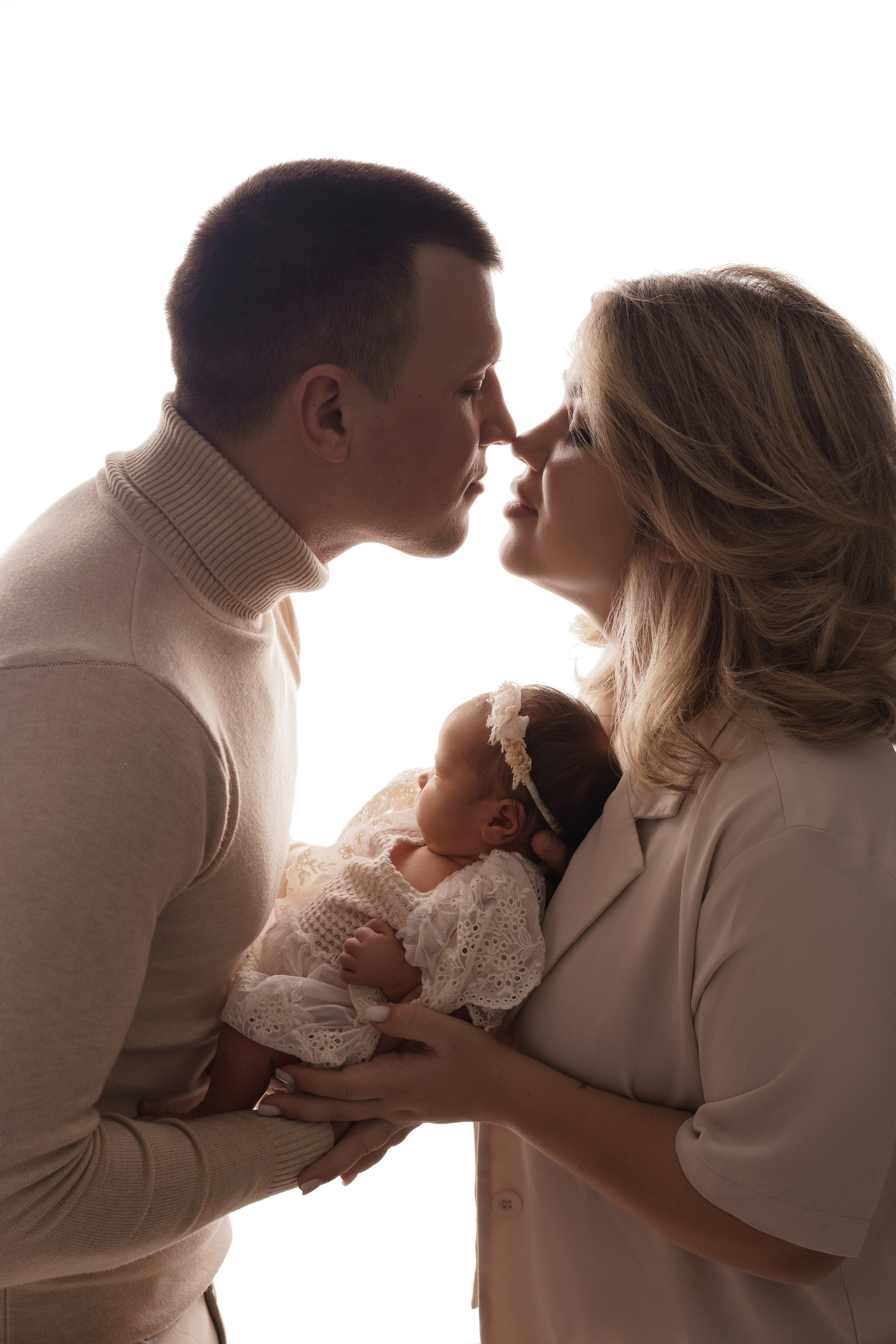 Семейные фотосессии с новорожденными | Трогательные кадры малышей и их близких в Москве и МО. Фотосессия новорожденных в Москве и Московской области | Профессиональный фотограф newborn — Татьяна Иванова