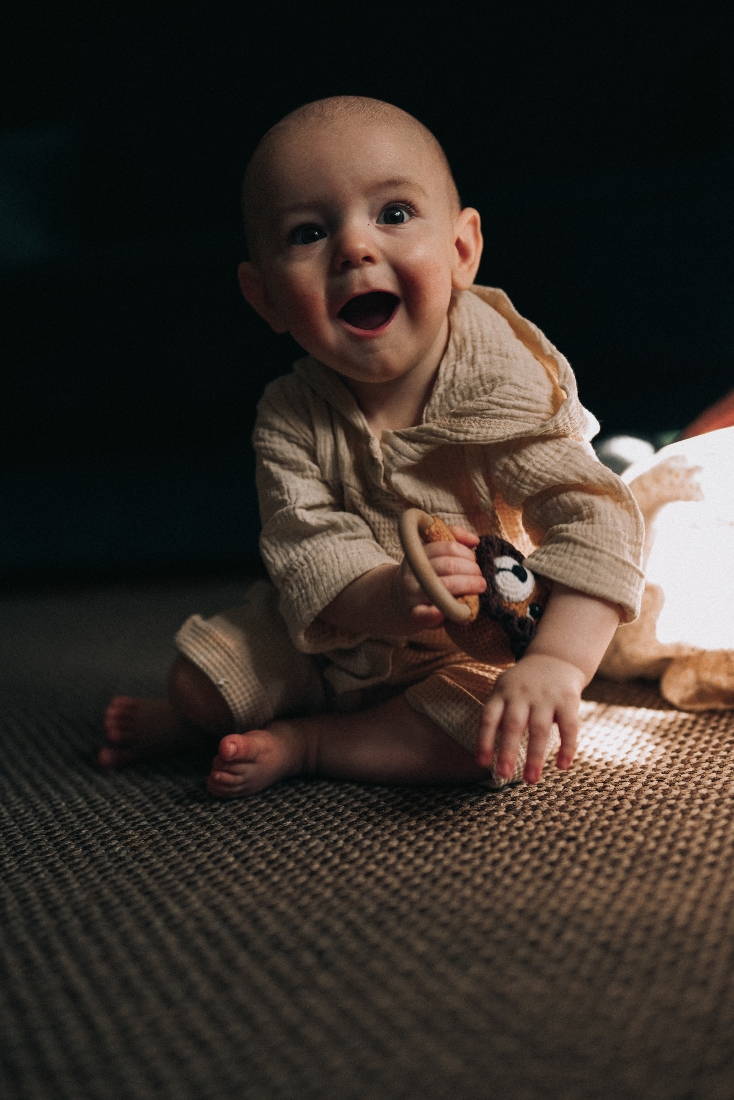 Утро мамы и малыша. Дарья и Евсей. Семейный фотограф в Москве Дарья Пузикова