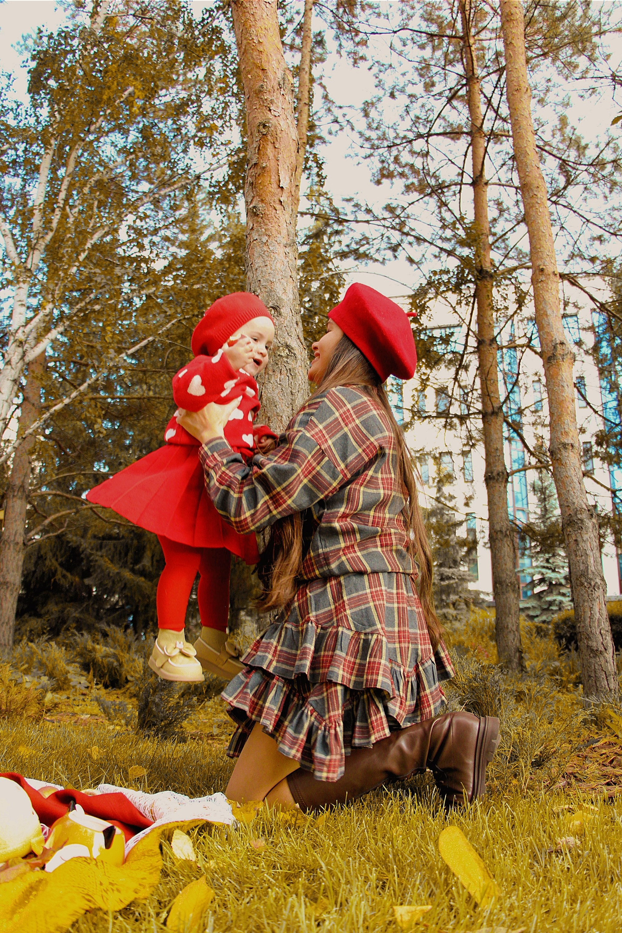 Альмира с дочкой и корги на осенней прогулке…. Творческая, семейная Фотосъемка ДоброДарова Елена Омск