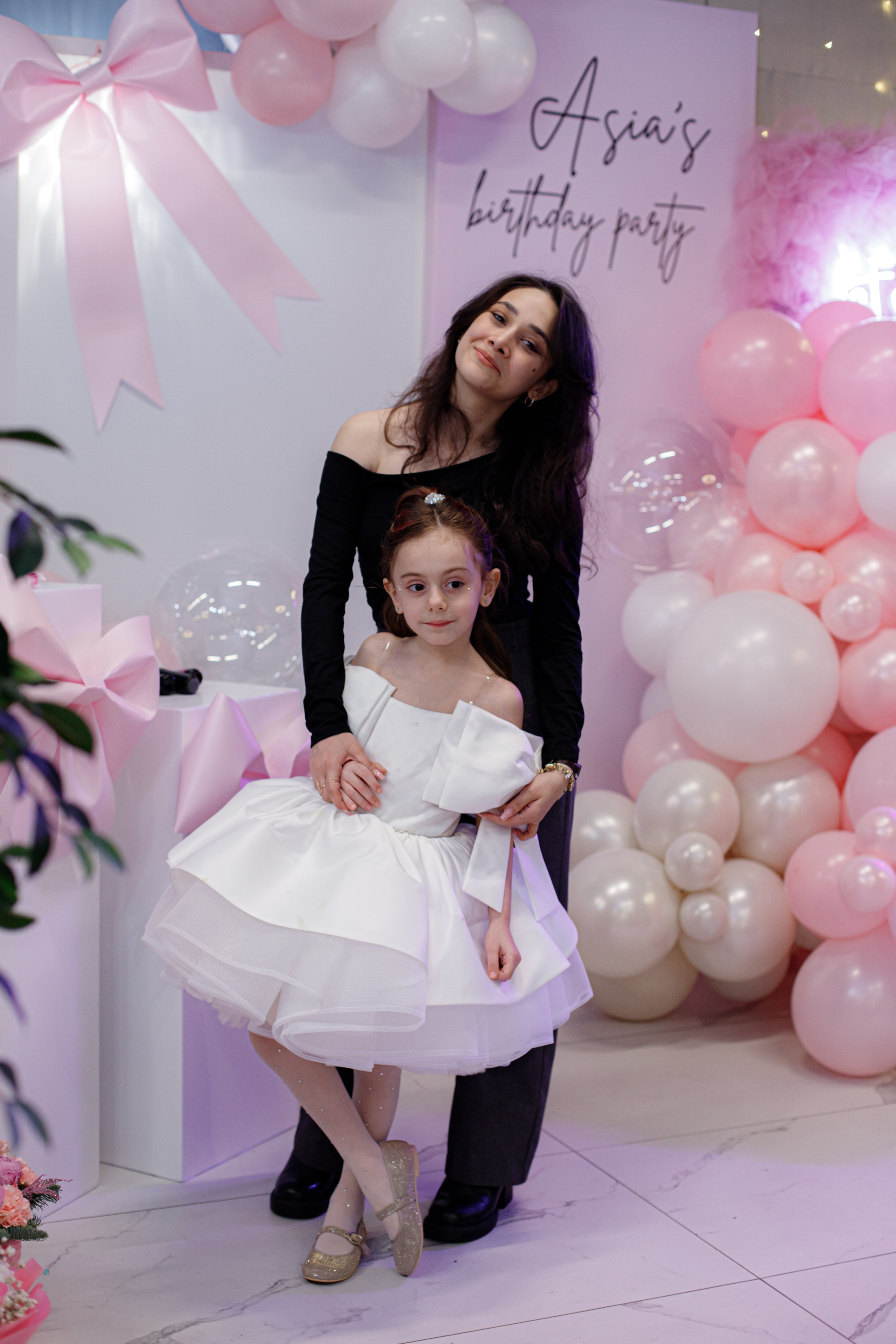 ASIA'S BIRTHDAY PARTY. Photokarish