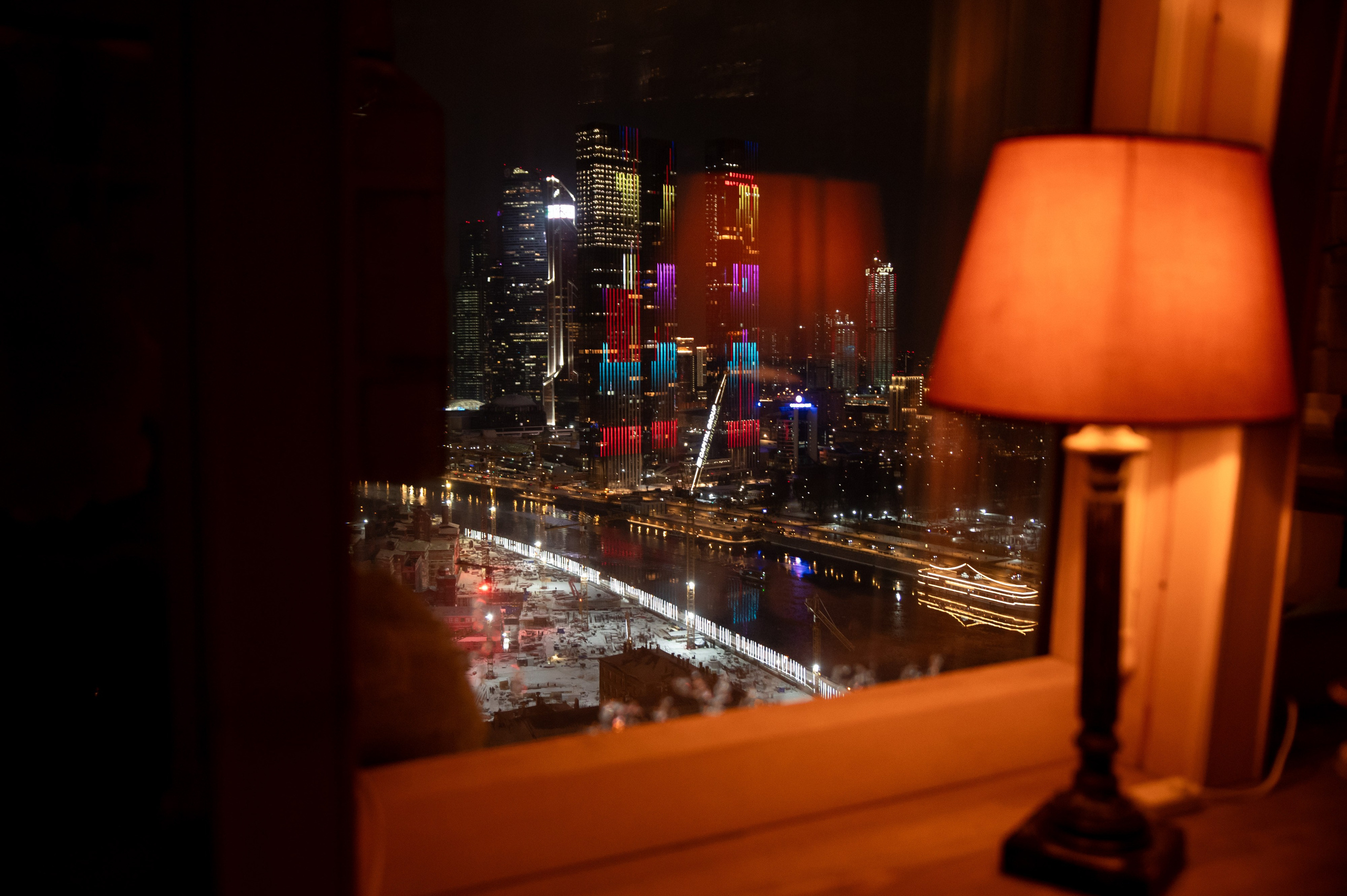 Свадебная фотосессия в Radisson Collection Hotel мск. Свадебный и портретный фотограф в Москве Жердев Даниил