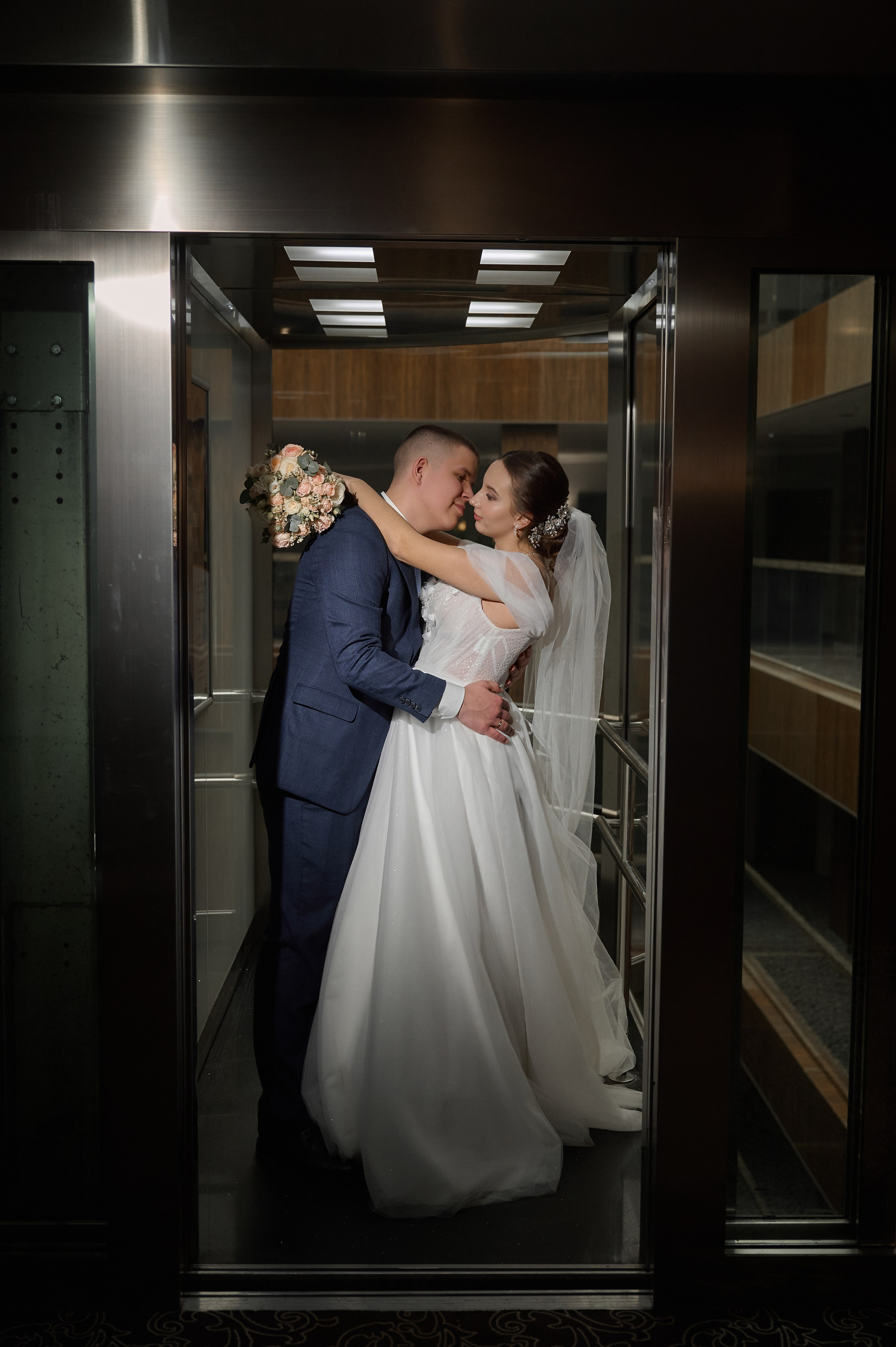 Свадебная фотосессия в СК Рояль Тула. Свадебный фотограф в Туле Никита Беляев