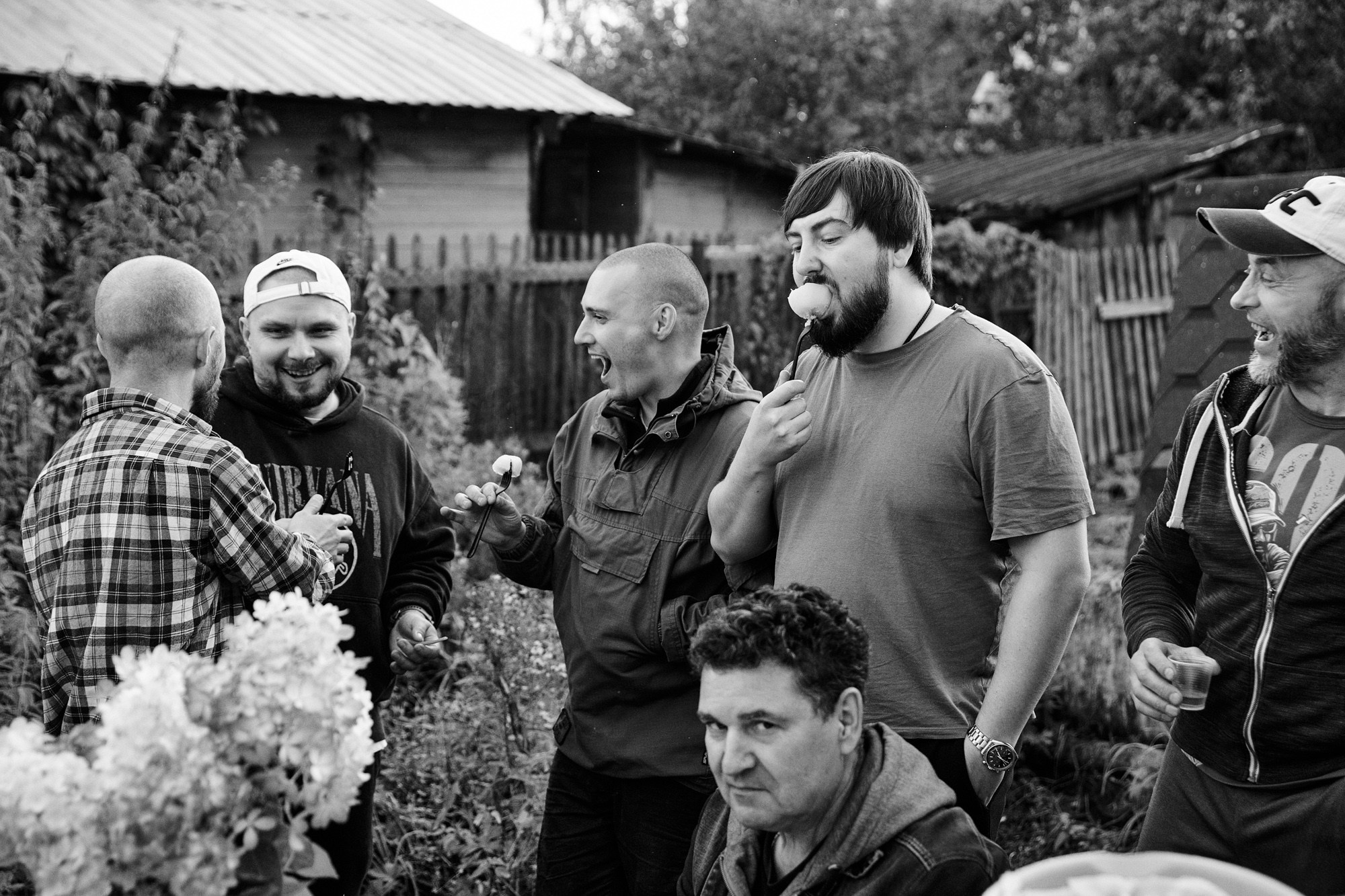 Фотограф на детский день рождения в Москве и Подмосковье: репортажная съемка живых эмоций на даче. Контентный и репортажный фотограф Виталий Кулешов | Москва