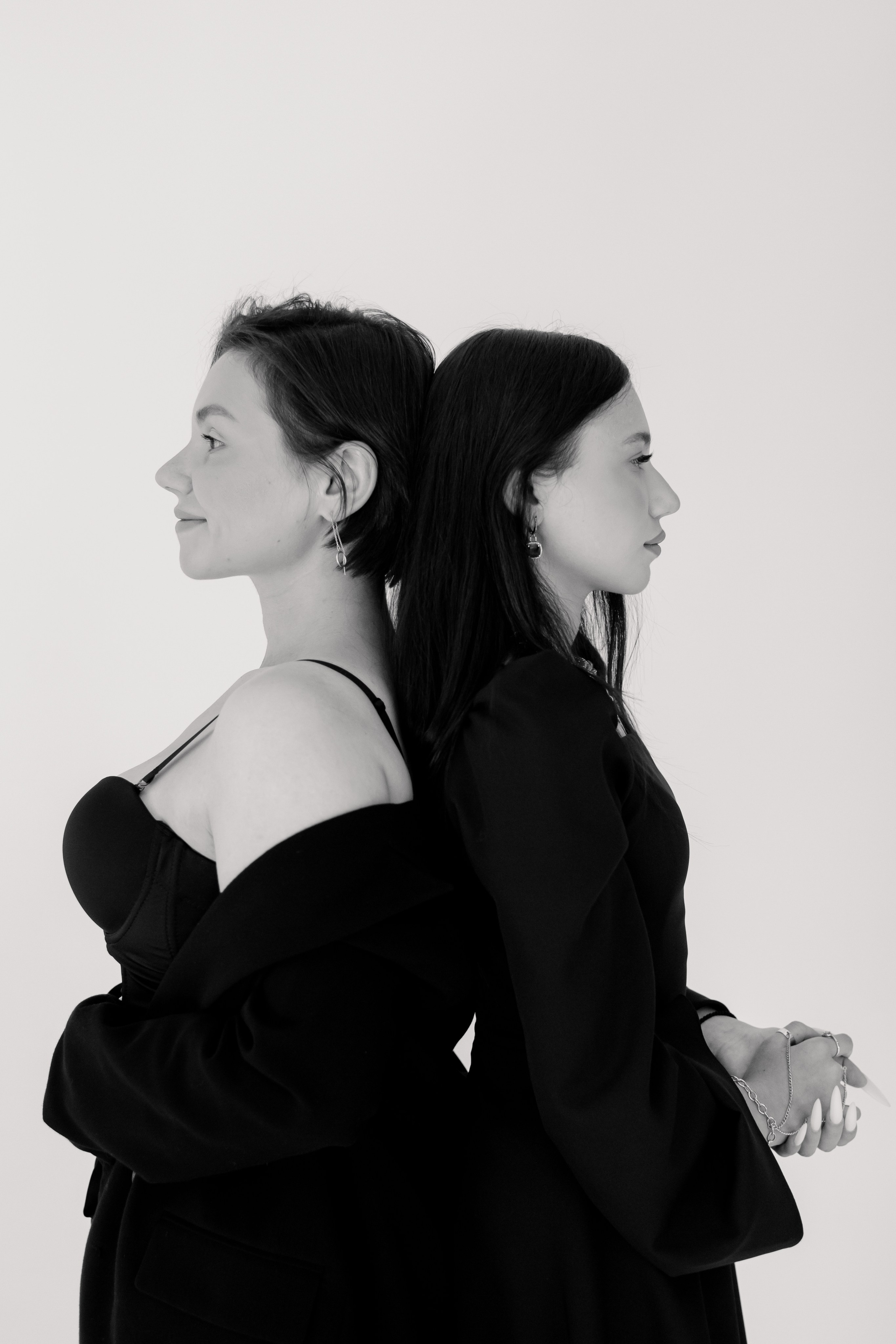 Эля и Лиза. Сёстры. Фотосессия в студии, Екатеринбург. Фотограф в Екатеринбурге Пойгина Елена