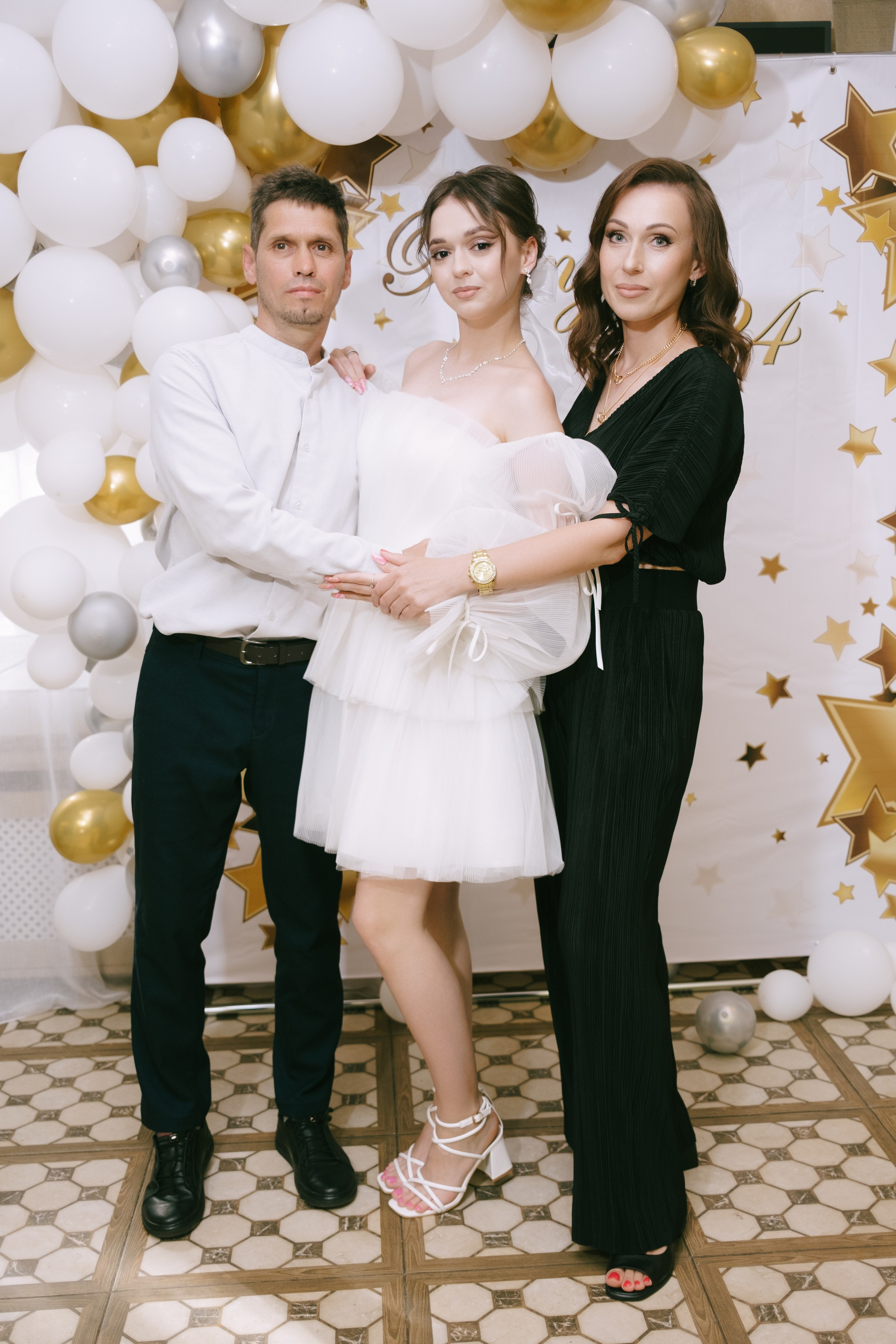 Выпускной школа 33. Свадебный и репортажной фотограф Денис Ожигин в Краснодаре и Краснодарском крае