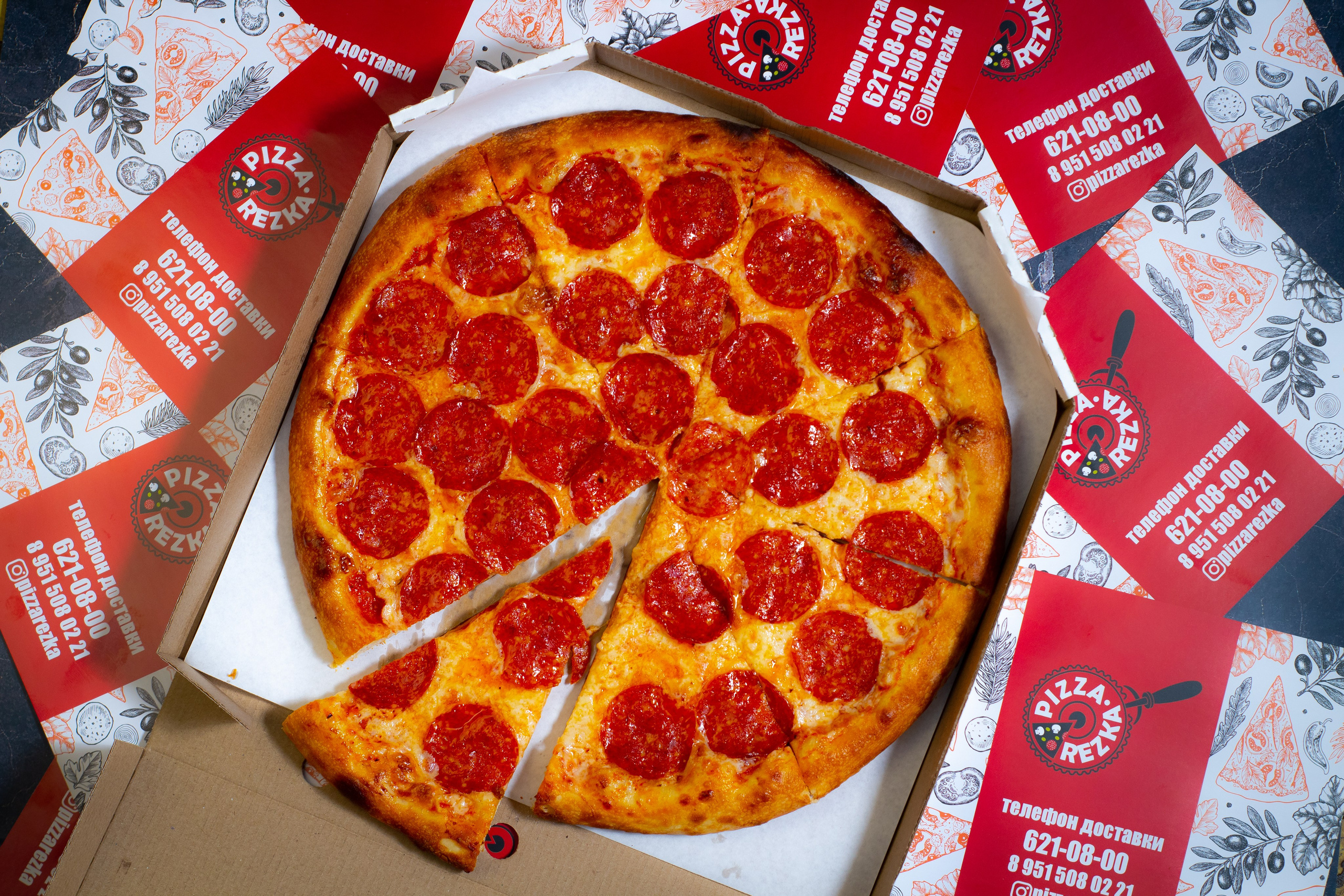 Предметка. Меня зовут Стас Барыкин, я фотограф. Живу и работаю в Ростове-на-Дону