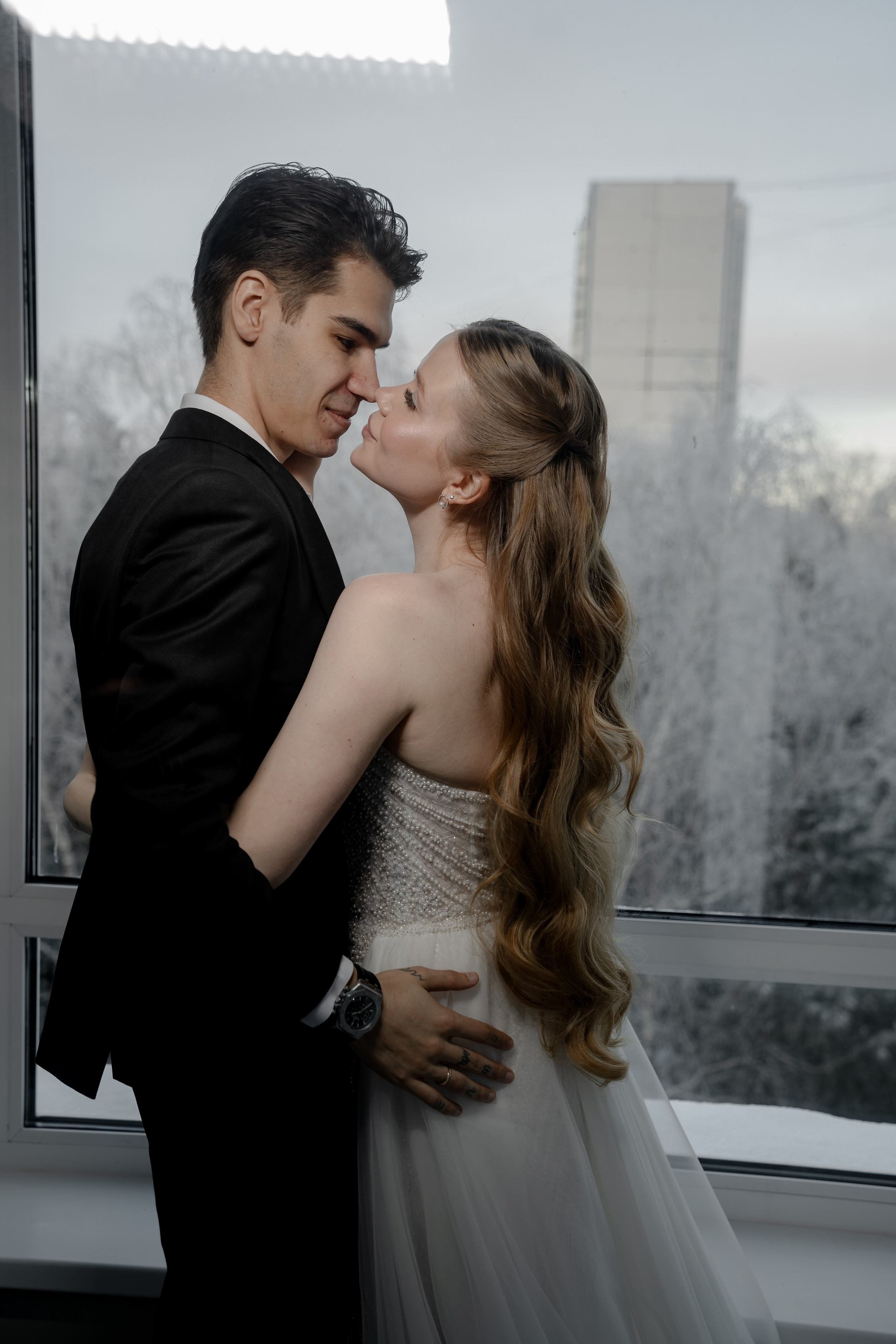 СВАДЕБНАЯ СЬЕМКА СБОРОВ В ОТЕЛЕ И ВЫЕЗД НА ЦЕРЕМОНИЮ (СНЯТО В СИБИРЕ В НИЖНЕВАРТОВСКЕ)М. Профессиональный фотограф, Санкт-Петербург — Виктория Богомолова